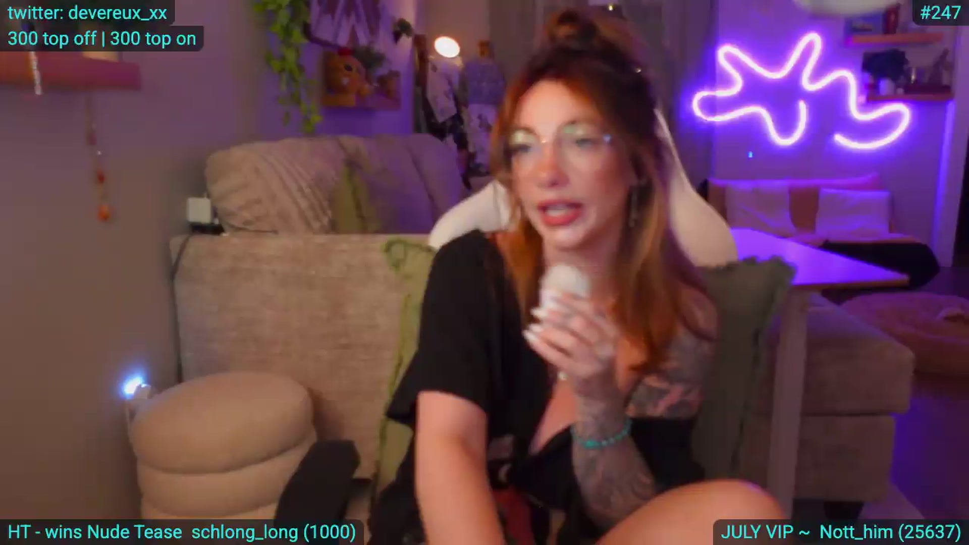 Gallery image thumbnail from DevereuxQ's myfreecams stream on, 07/29/2026, 02:25 image 18 of 20