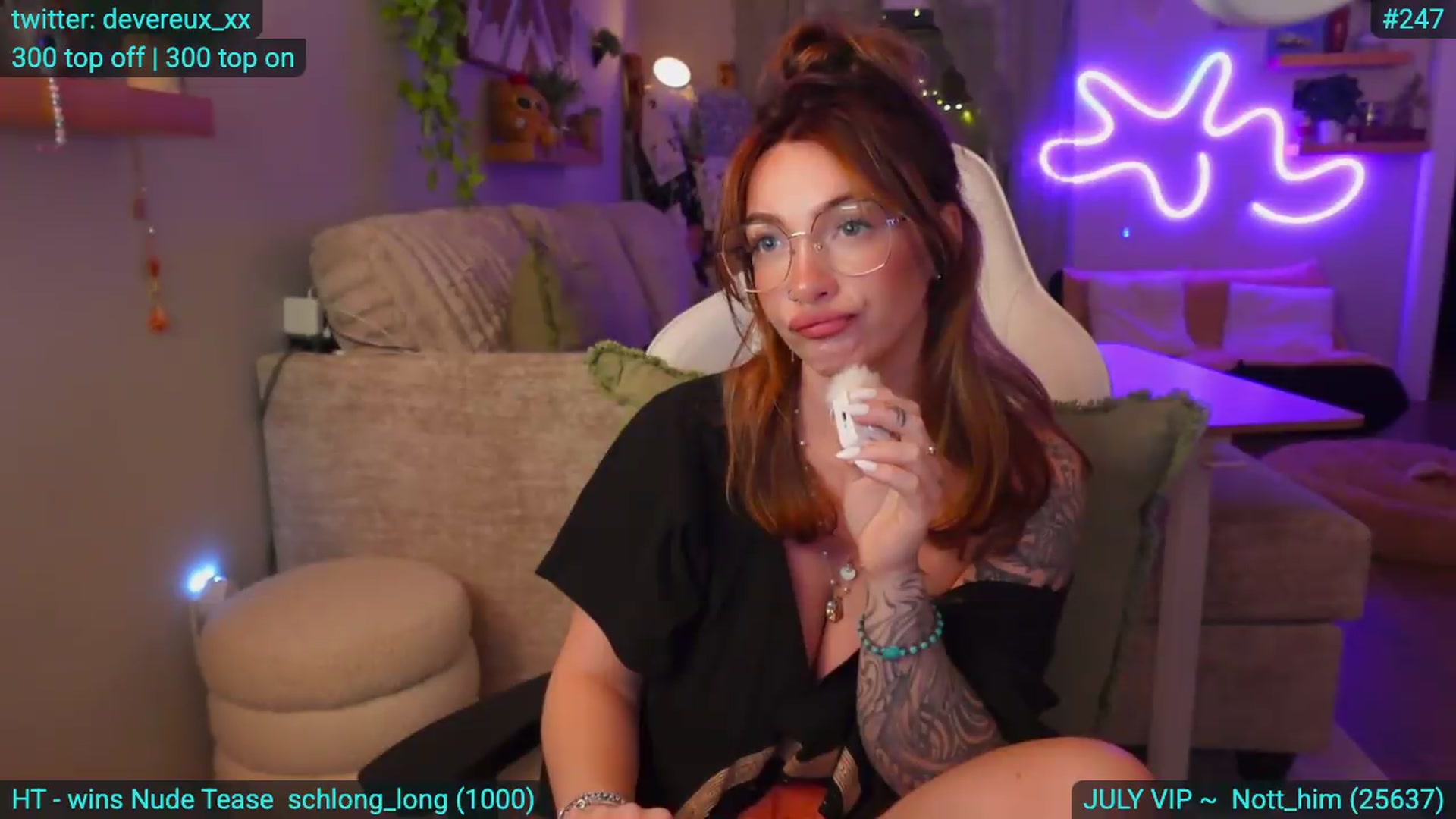Gallery image thumbnail from DevereuxQ's myfreecams stream on, 07/29/2026, 02:25 image 19 of 20