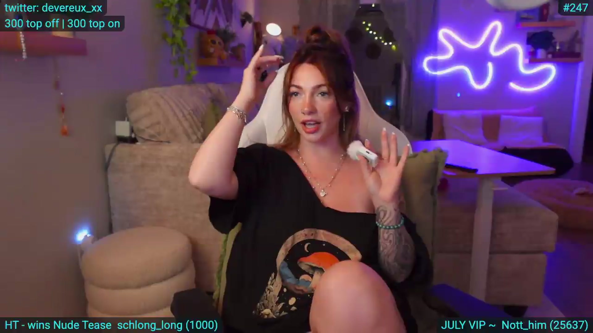 Gallery image thumbnail from DevereuxQ's myfreecams stream on, 07/29/2026, 02:25 image 17 of 20