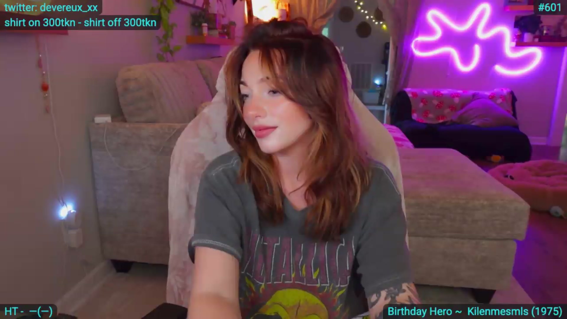Gallery image thumbnail from DevereuxQ's myfreecams stream on, 08/05/2026, 24:50 image 6 of 20