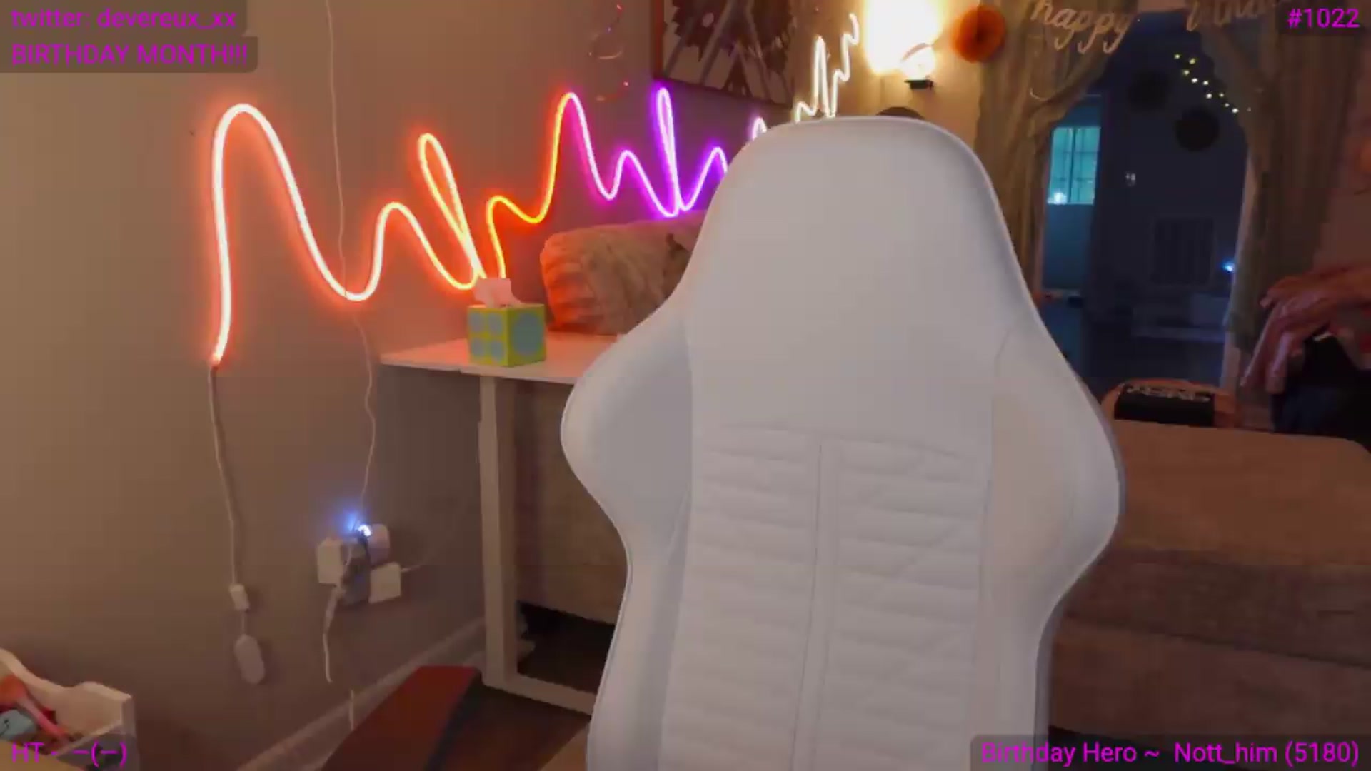 Gallery image thumbnail from DevereuxQ's myfreecams stream on, 08/17/2026, 23:28 image 3 of 20
