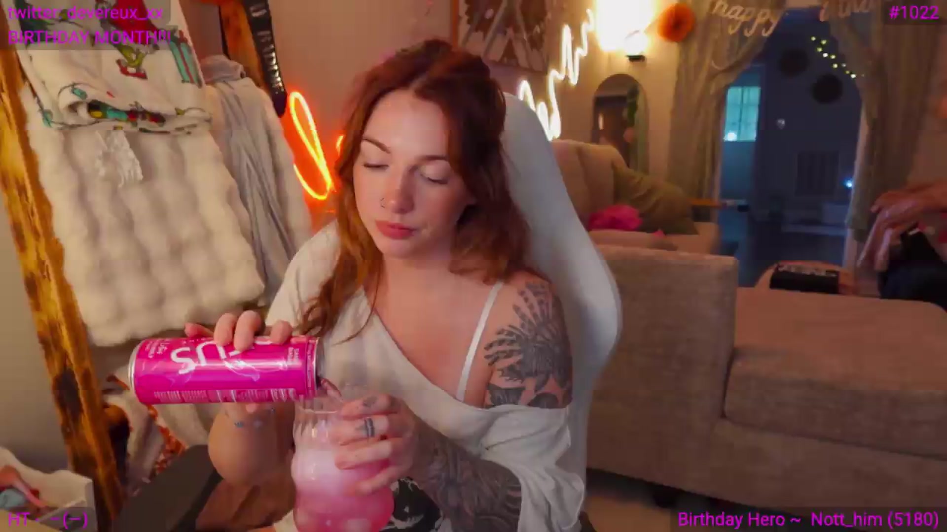 Gallery image thumbnail from DevereuxQ's myfreecams stream on, 08/17/2026, 23:28 image 2 of 20