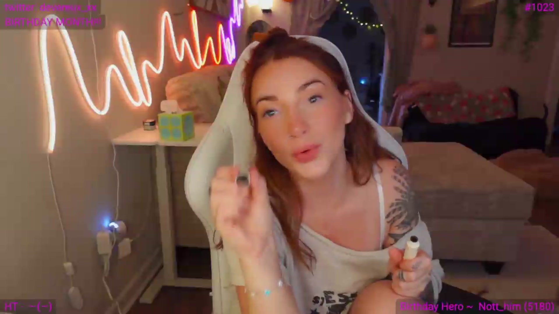 Gallery image thumbnail from DevereuxQ's myfreecams stream on, 08/17/2026, 23:28 image 18 of 20
