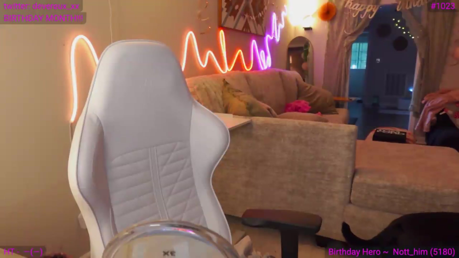 Gallery image thumbnail from DevereuxQ's myfreecams stream on, 08/17/2026, 23:28 image 12 of 20