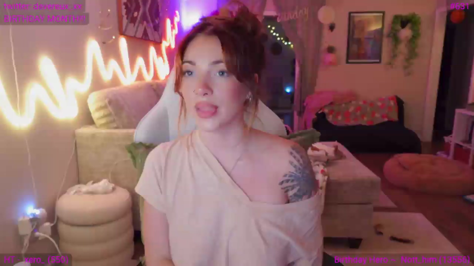 Gallery image thumbnail from DevereuxQ's myfreecams stream on, 08/19/2026, 02:03 image 15 of 20