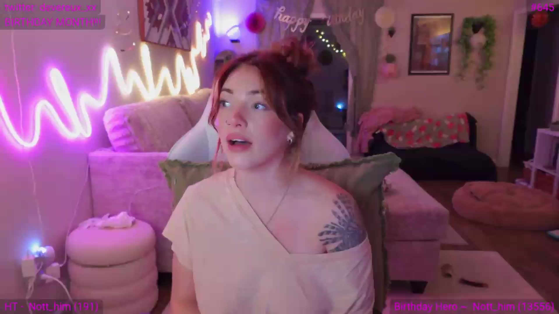 Gallery image thumbnail from DevereuxQ's myfreecams stream on, 08/19/2026, 02:03 image 14 of 20