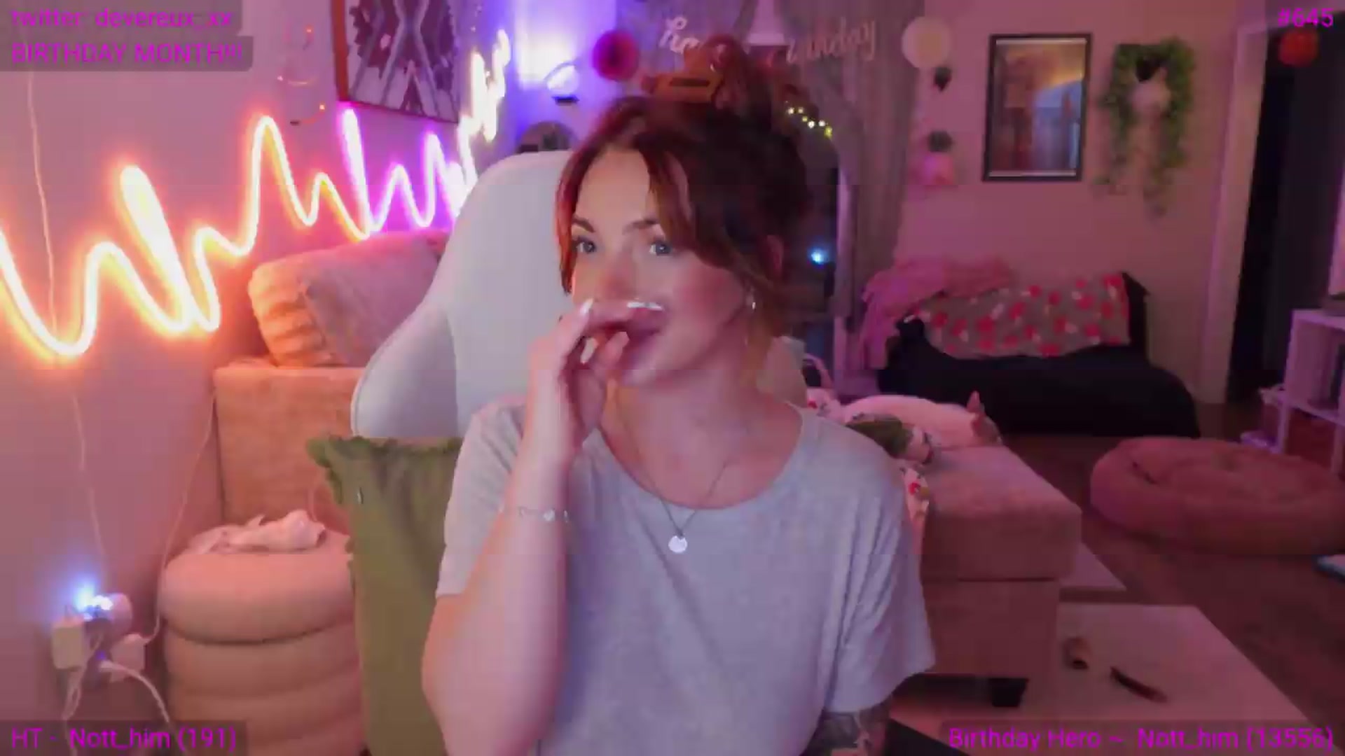 Gallery image thumbnail from DevereuxQ's myfreecams stream on, 08/19/2026, 02:03 image 13 of 20