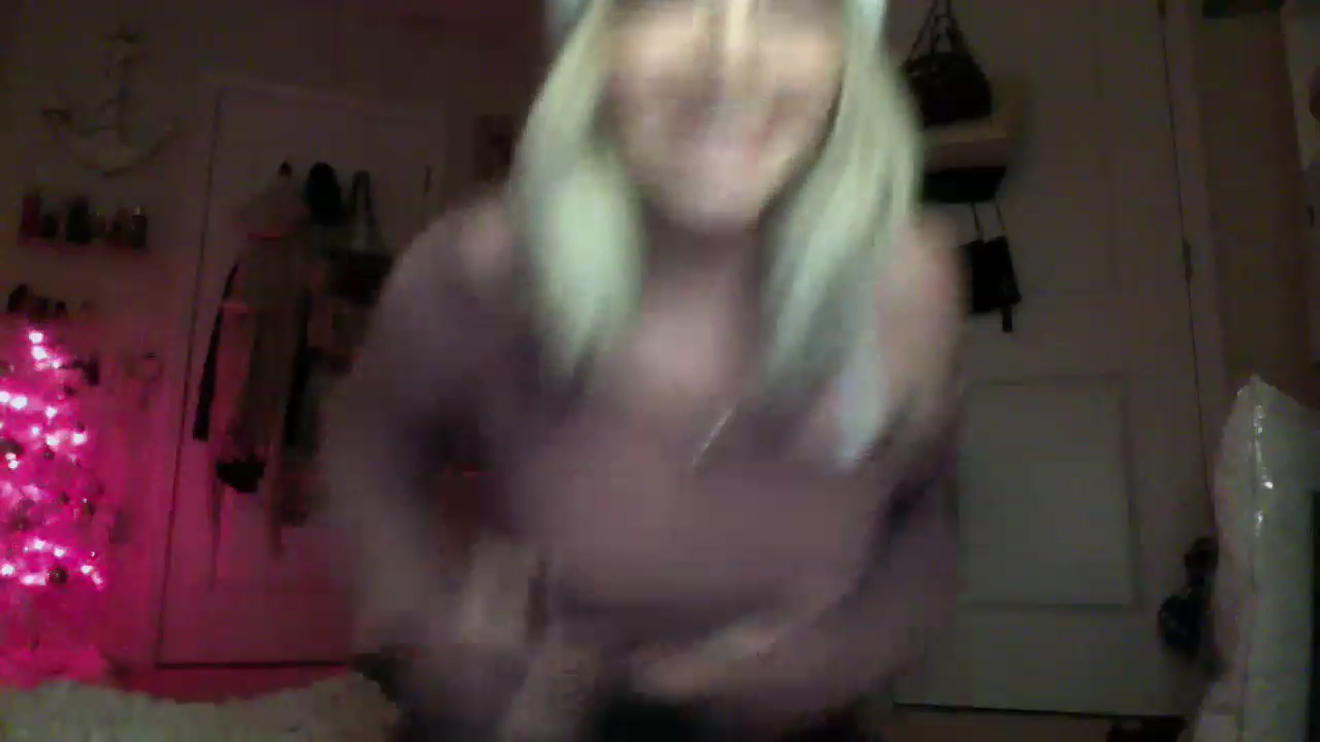 Gallery image thumbnail from Devereuxquinn's myfreecams stream on, 12/30/2022, 06:11 image 9 of 20