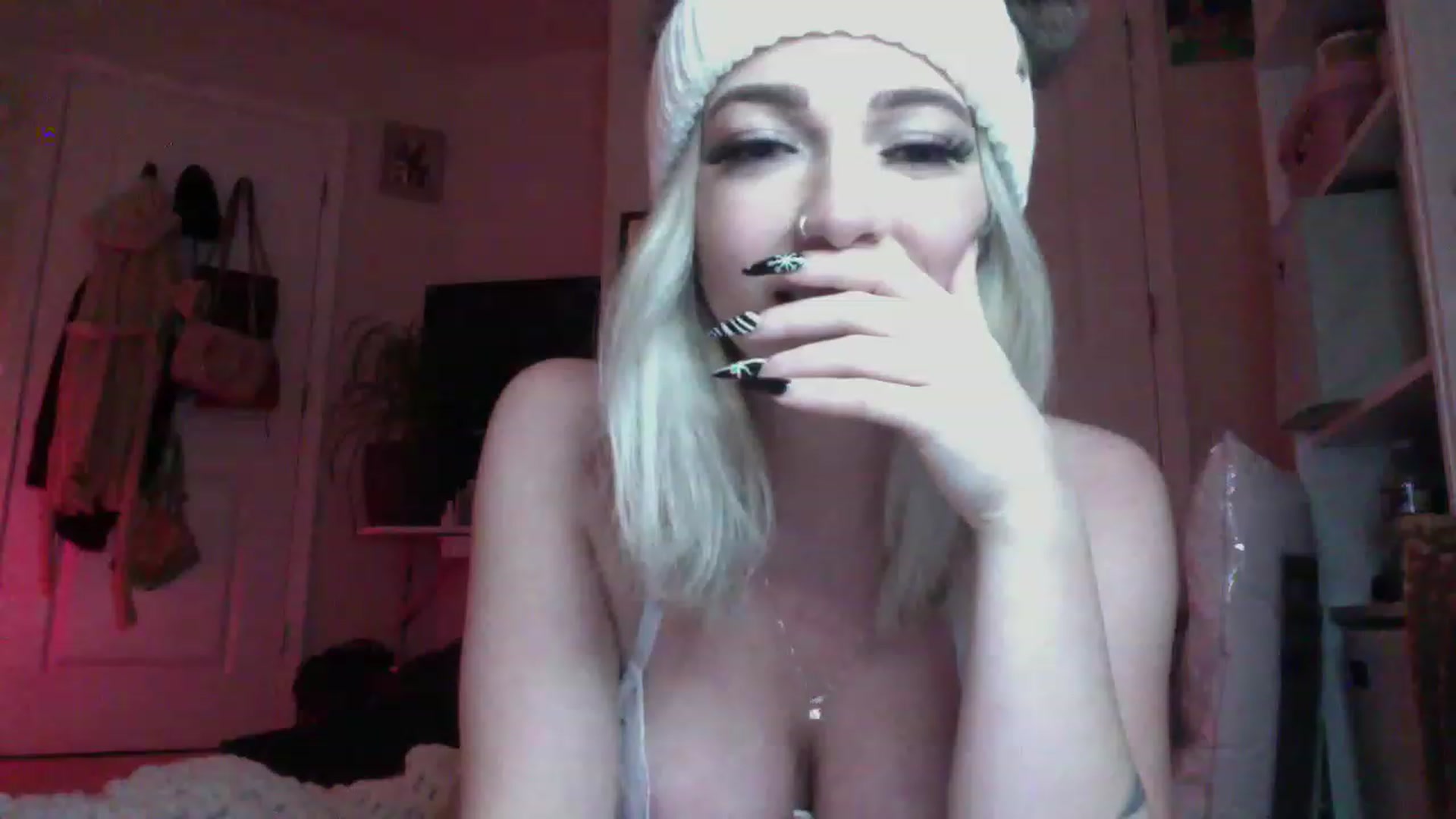 Gallery image thumbnail from Devereuxquinn's myfreecams stream on, 12/30/2022, 06:38 image 3 of 20