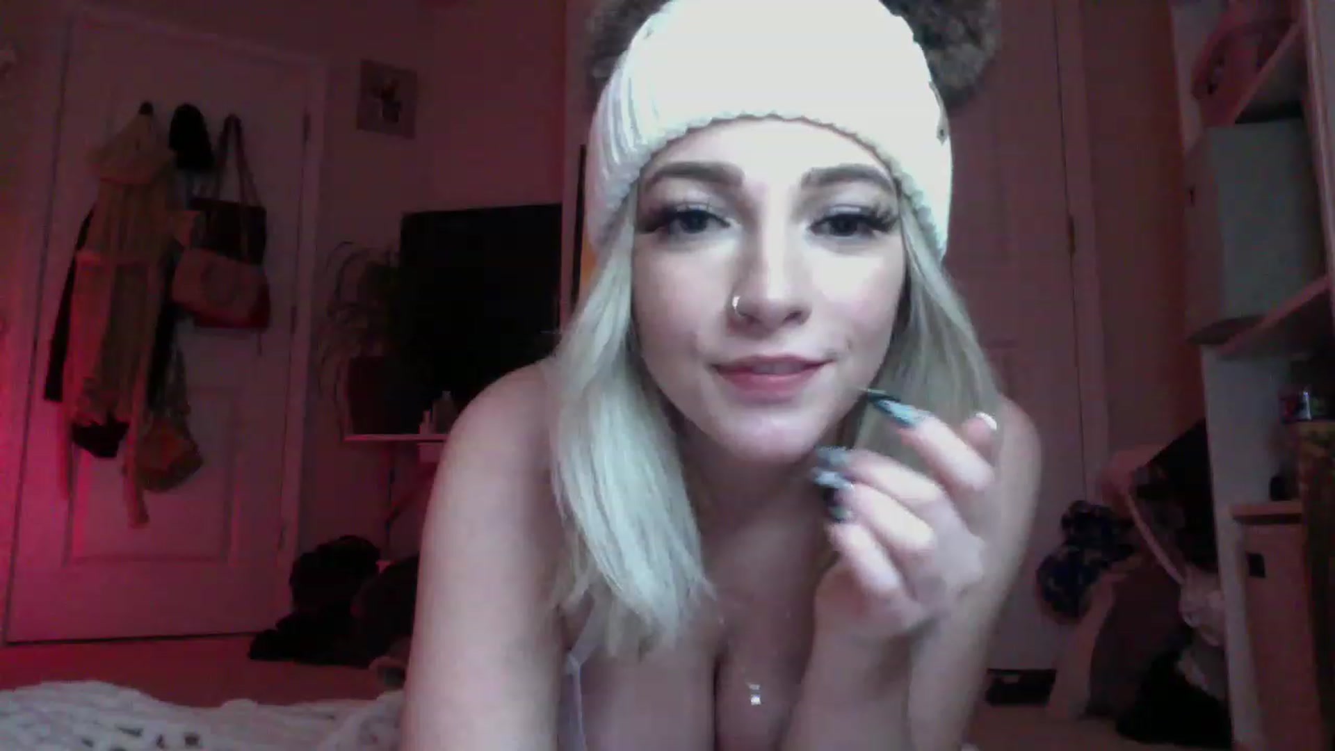 Gallery image thumbnail from Devereuxquinn's myfreecams stream on, 12/30/2022, 07:09 image 7 of 20