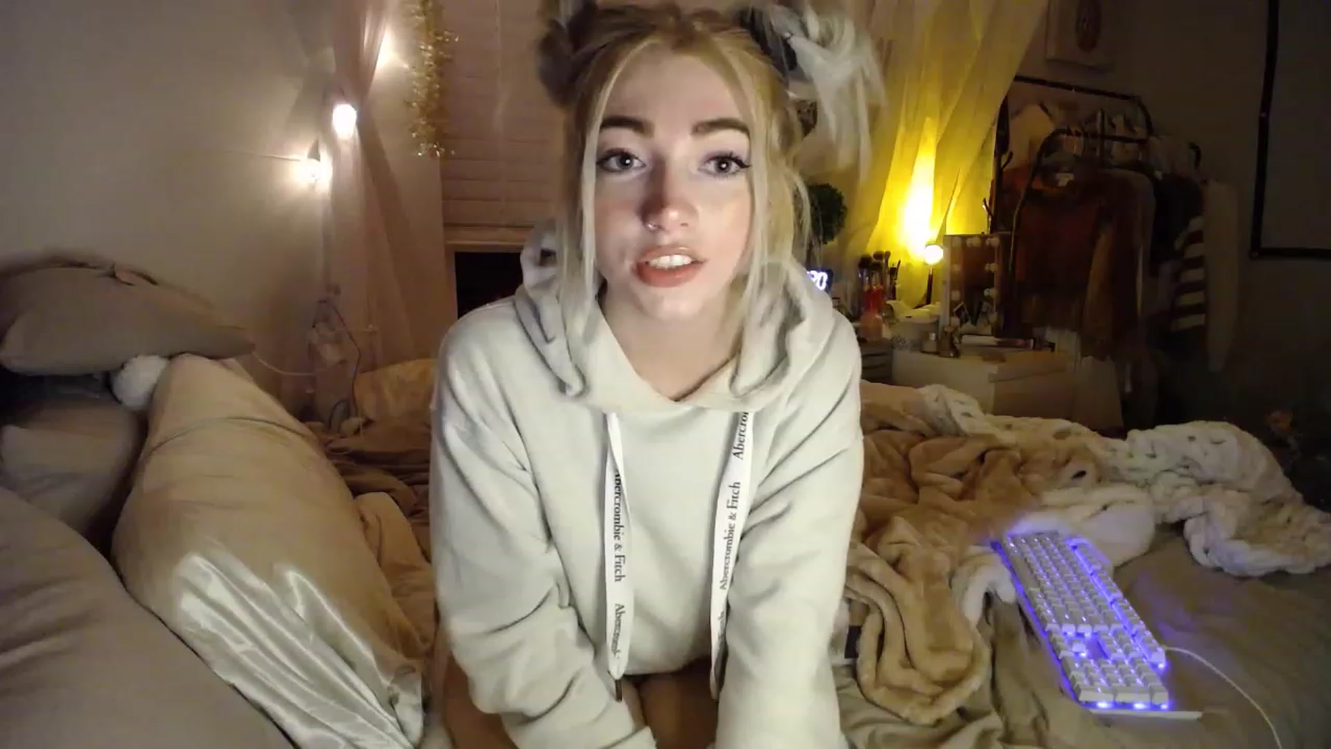 Gallery image thumbnail from Devereuxquinn's myfreecams stream on, 12/31/2022, 04:32 image 1 of 20