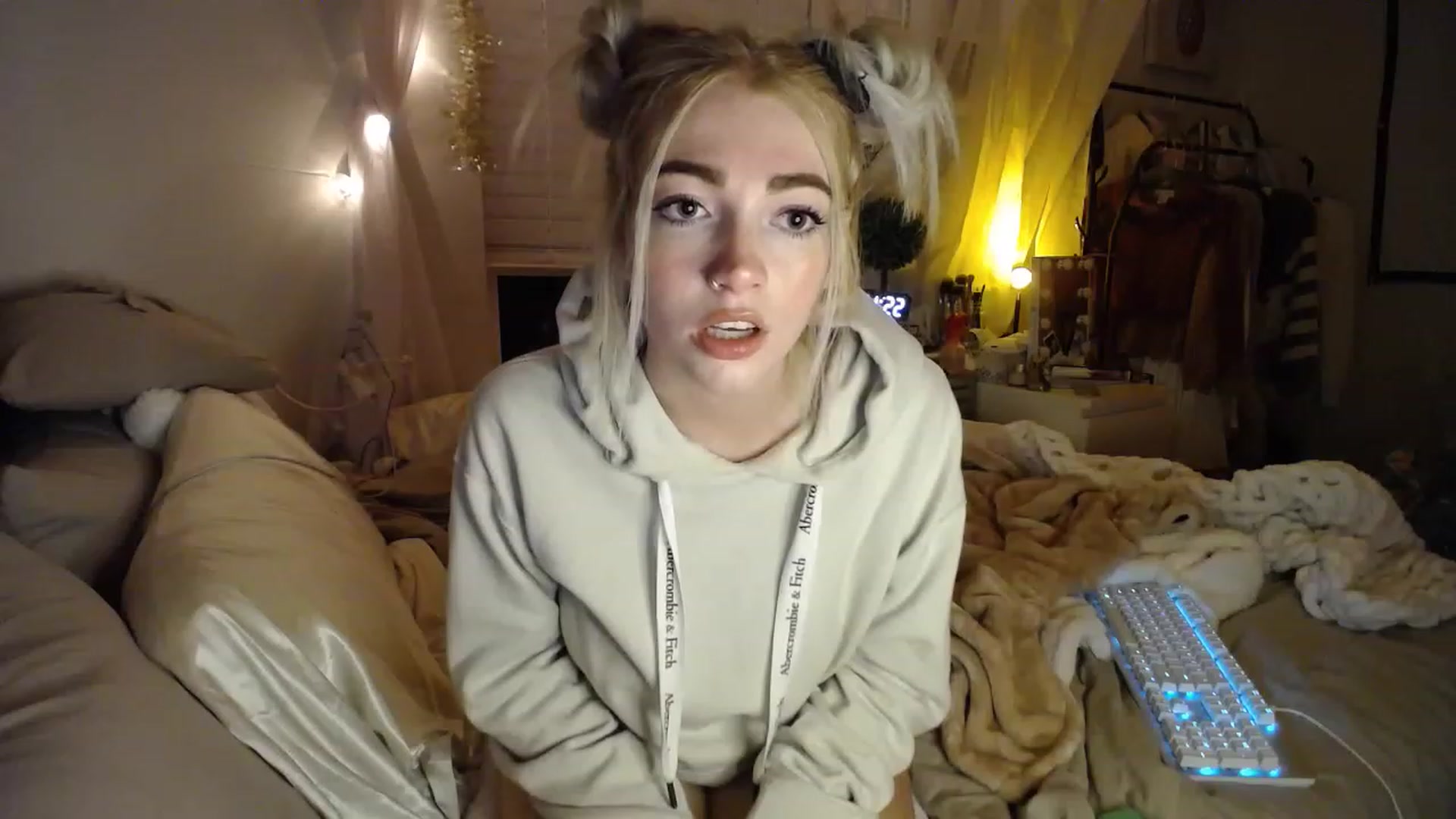 Gallery image thumbnail from Devereuxquinn's myfreecams stream on, 12/31/2022, 04:32 image 4 of 20