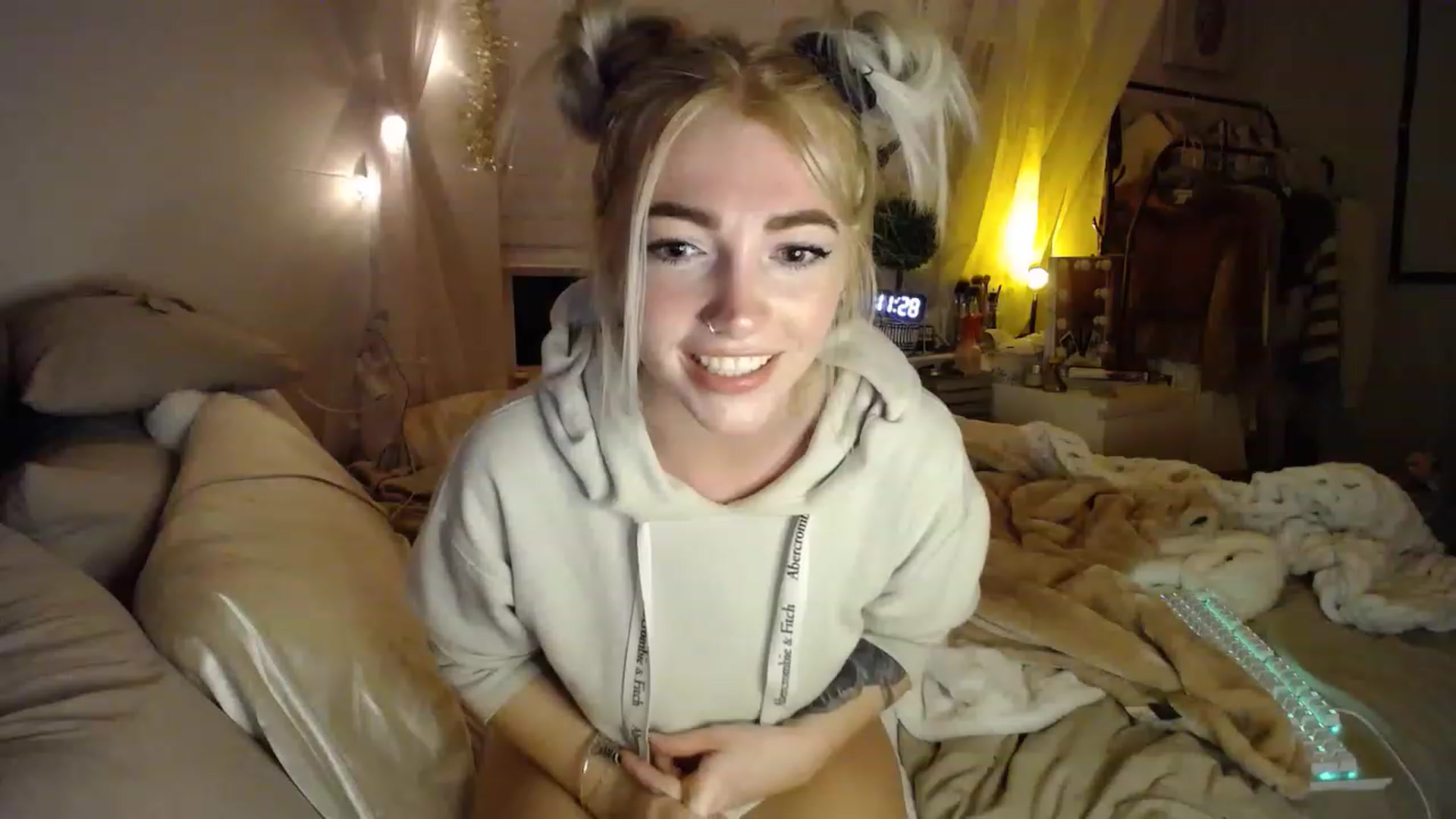 Gallery image thumbnail from Devereuxquinn's myfreecams stream on, 12/31/2022, 04:32 image 15 of 20