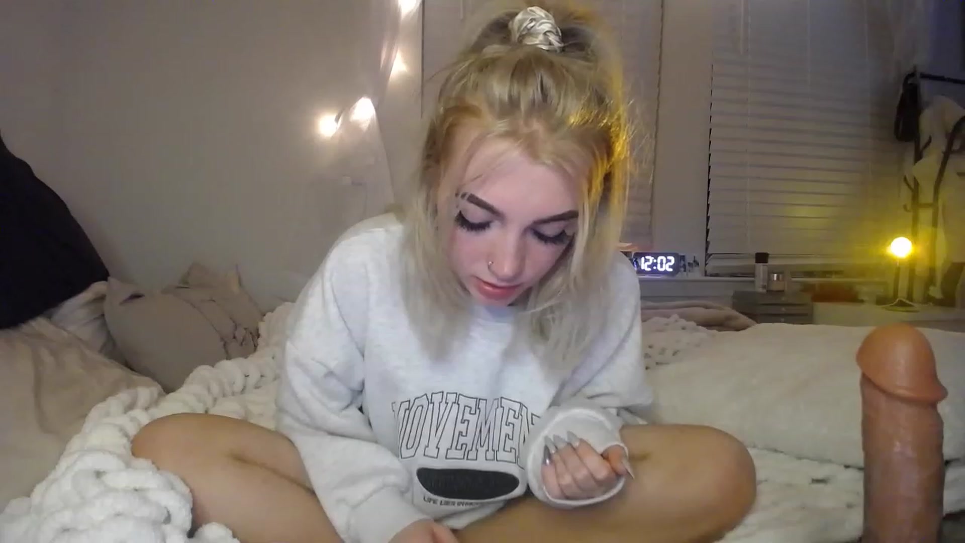 Gallery image thumbnail from Devereuxquinn's myfreecams stream on, 01/08/2023, 05:10 image 19 of 20