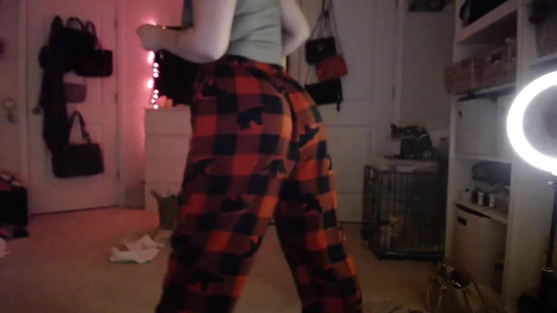 Gallery image thumbnail from Devereuxquinn's myfreecams stream on, 01/21/2023, 04:49 image 5 of 20