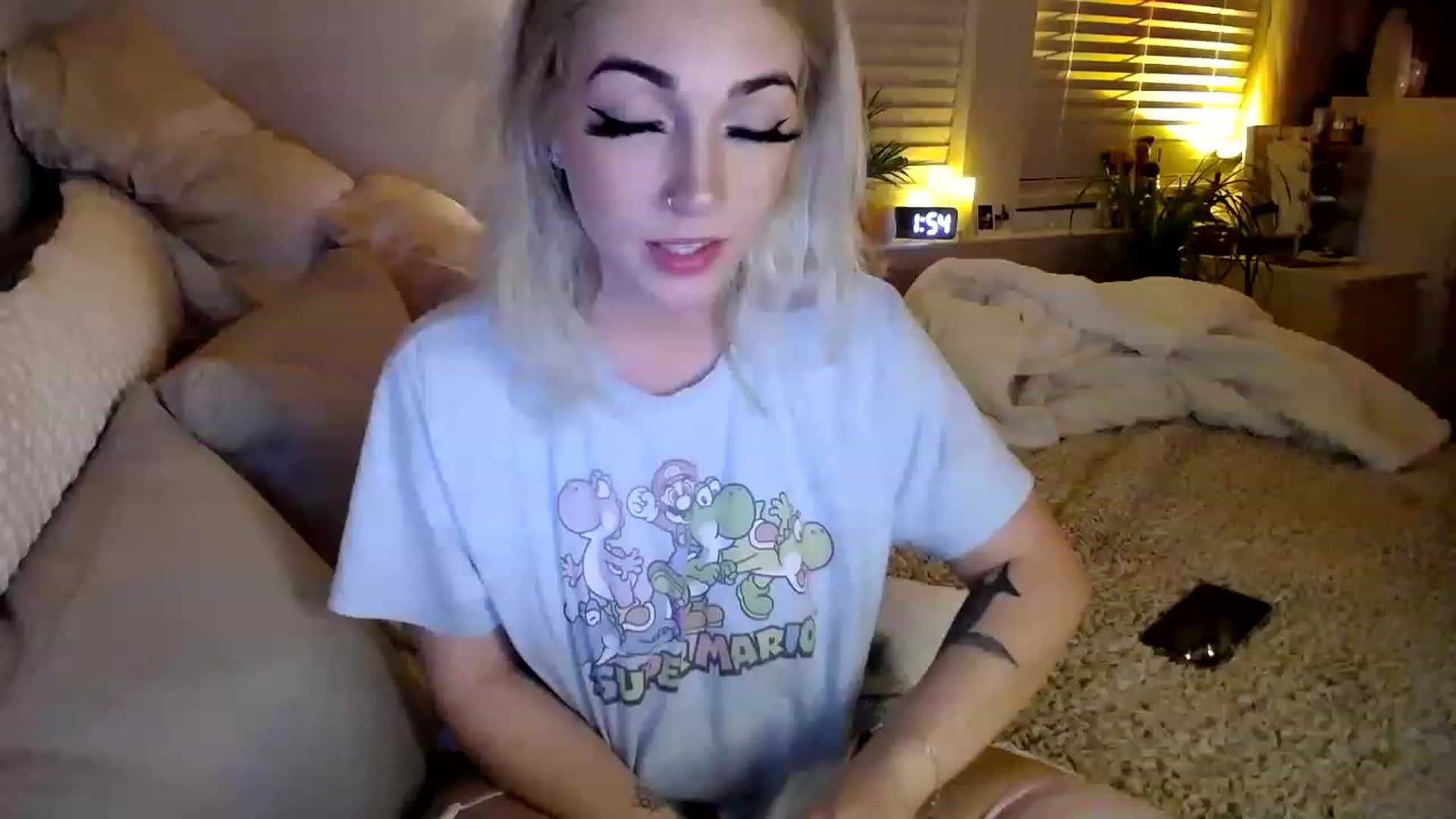 Gallery image thumbnail from Devereuxquinn's myfreecams stream on, 01/22/2023, 07:57 image 13 of 20