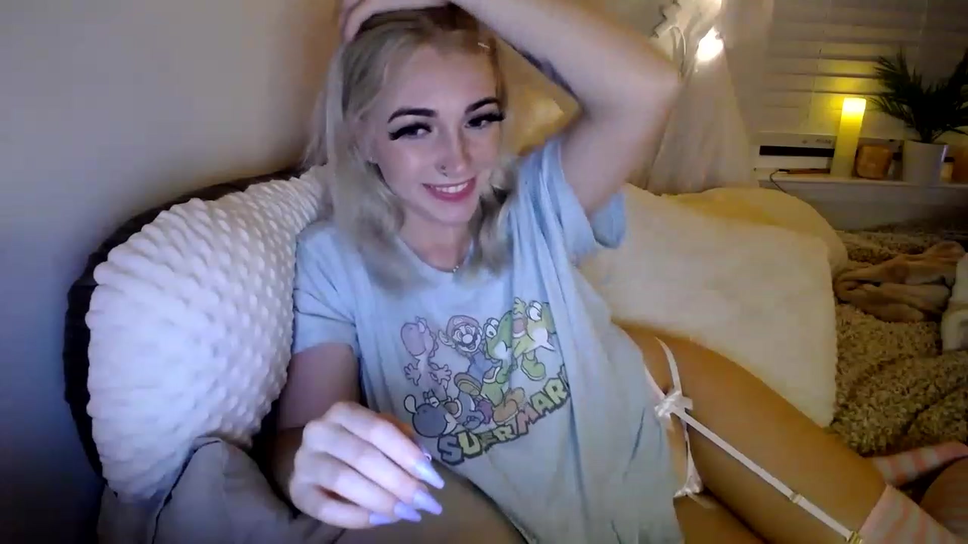Gallery image thumbnail from Devereuxquinn's myfreecams stream on, 01/22/2023, 07:57 image 8 of 20