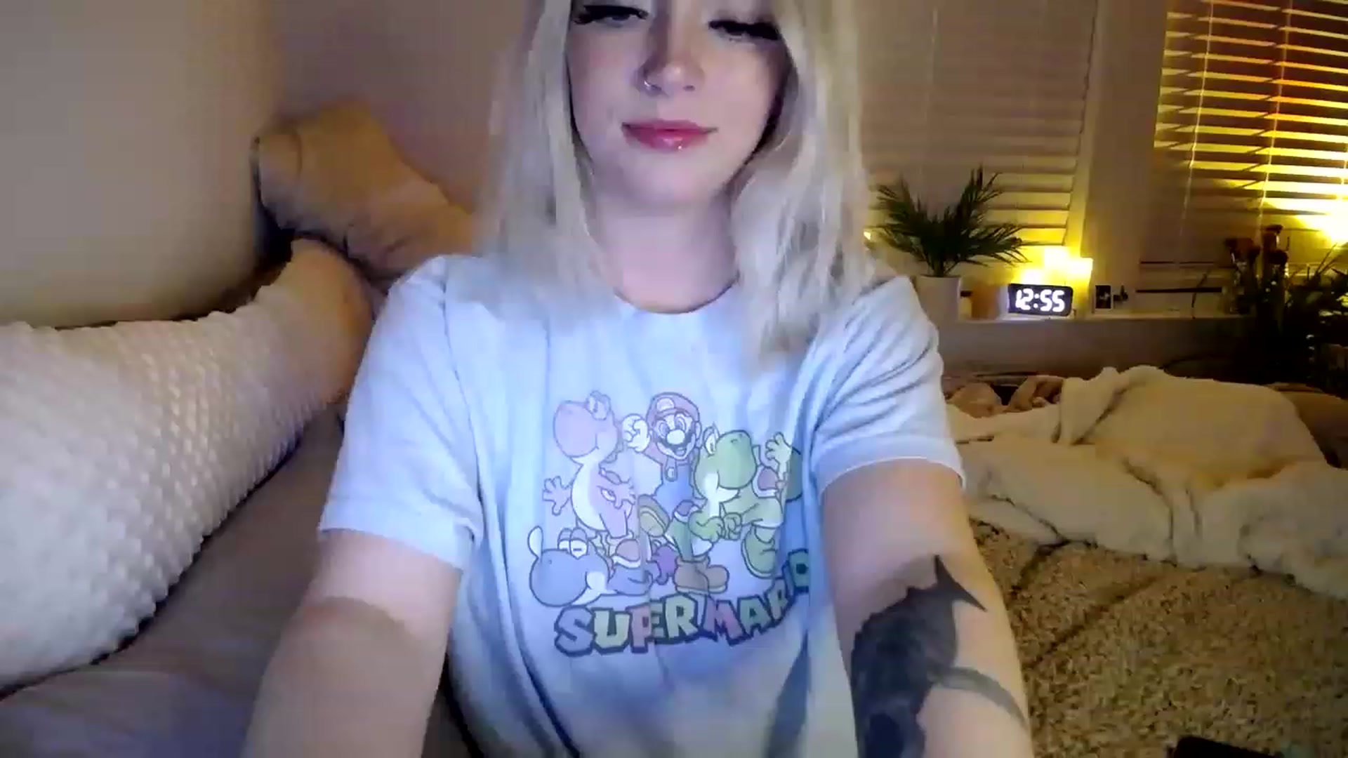 Gallery image thumbnail from Devereuxquinn's myfreecams stream on, 01/22/2023, 07:57 image 5 of 20
