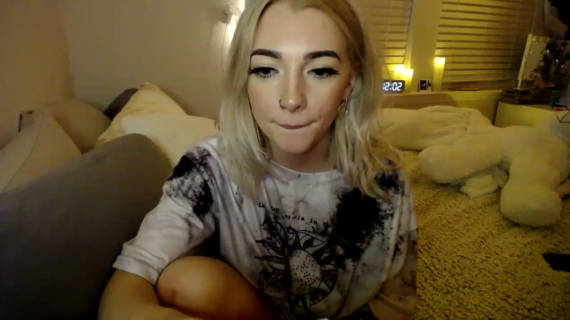 Gallery image thumbnail from Devereuxquinn's myfreecams stream on, 01/29/2023, 05:41 image 15 of 20