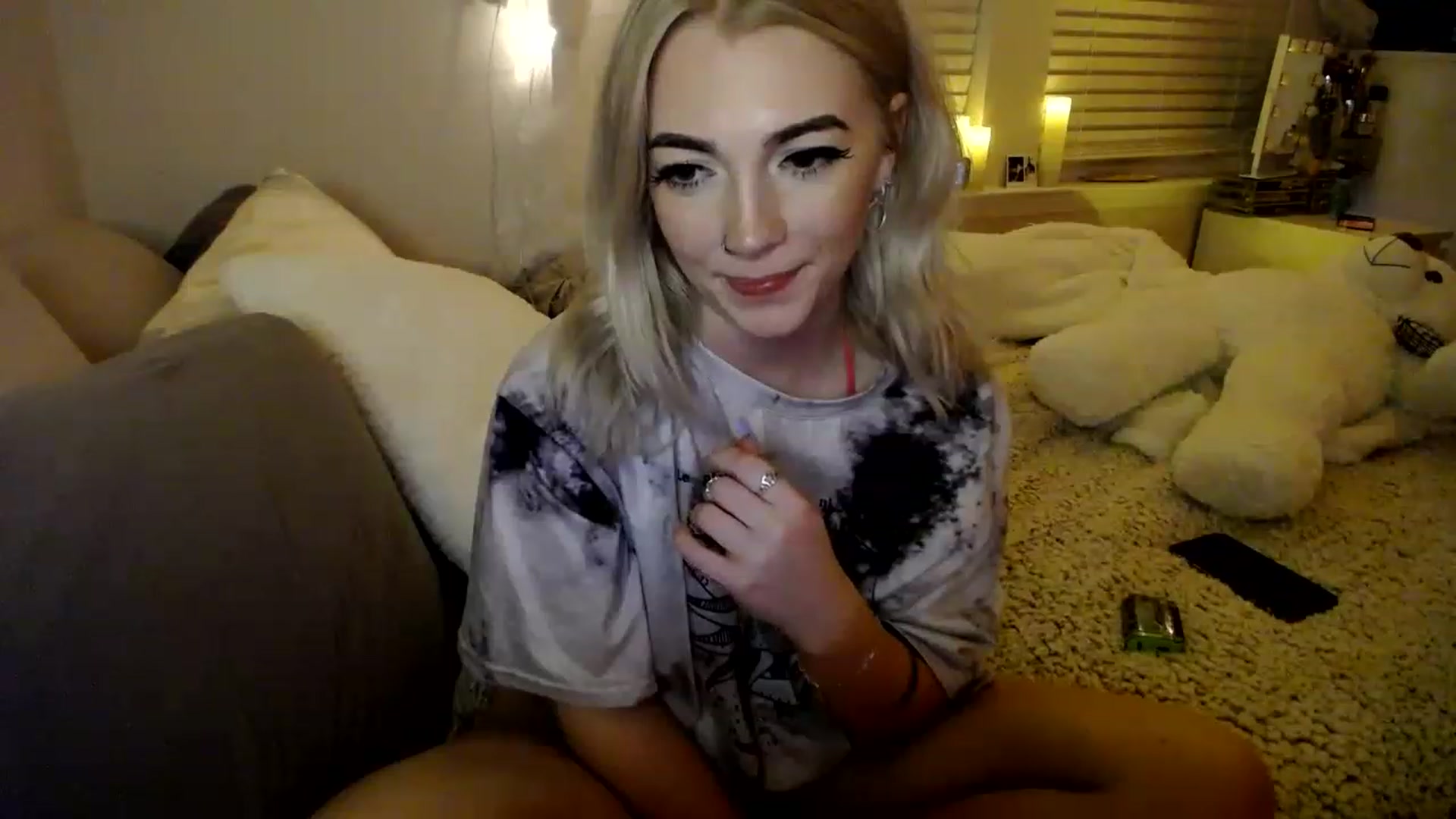 Gallery image thumbnail from Devereuxquinn's myfreecams stream on, 01/29/2023, 05:41 image 18 of 20