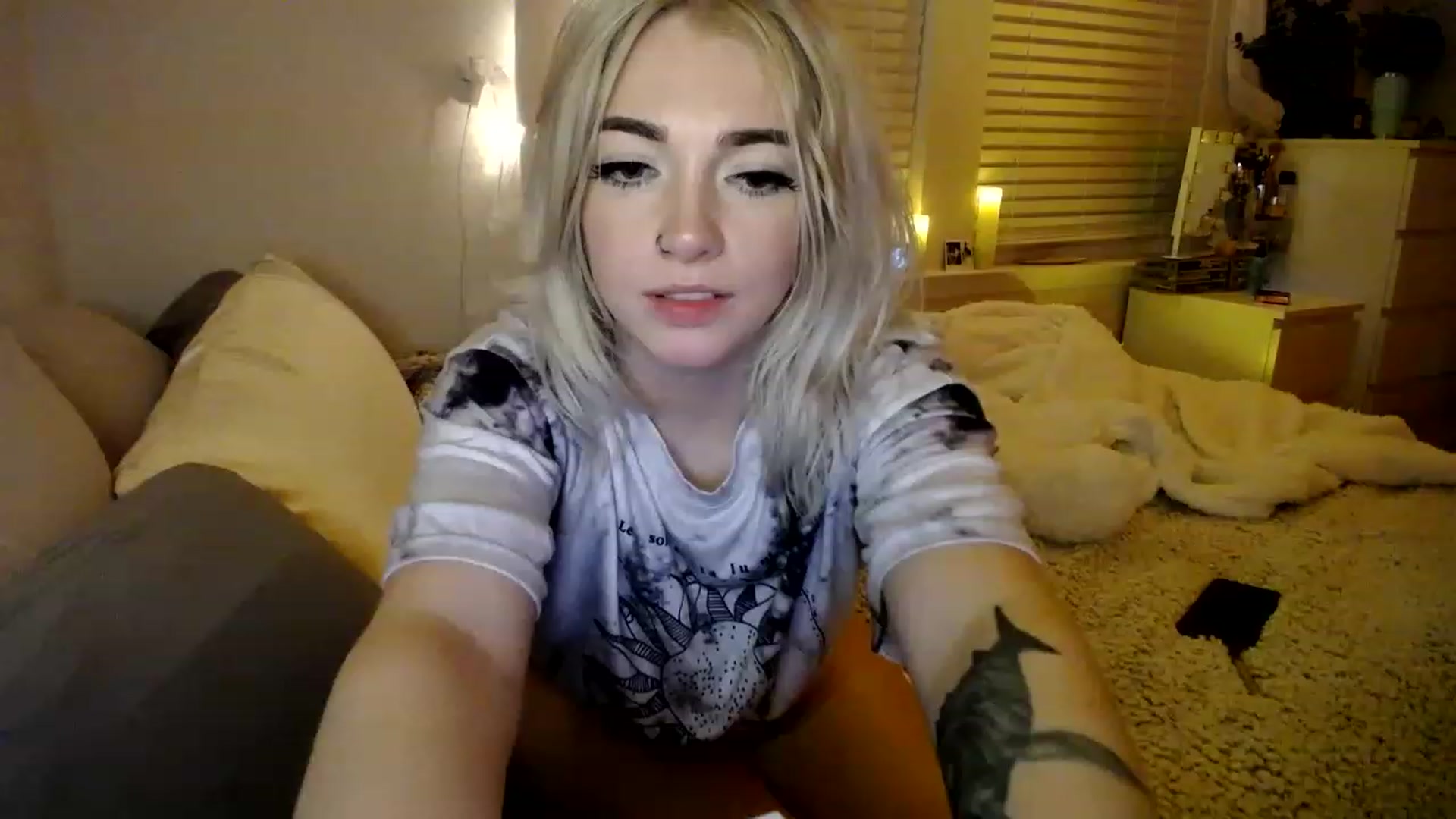 Gallery image thumbnail from Devereuxquinn's myfreecams stream on, 01/29/2023, 07:06 image 16 of 20