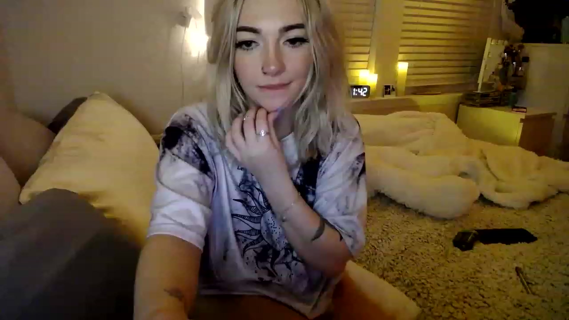Gallery image thumbnail from Devereuxquinn's myfreecams stream on, 01/29/2023, 07:06 image 15 of 20