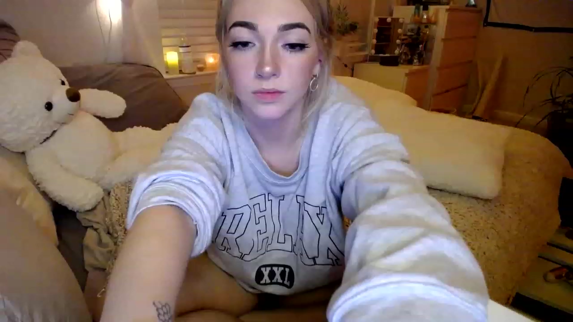 Gallery image thumbnail from Devereuxquinn's myfreecams stream on, 01/31/2023, 06:57 image 10 of 20