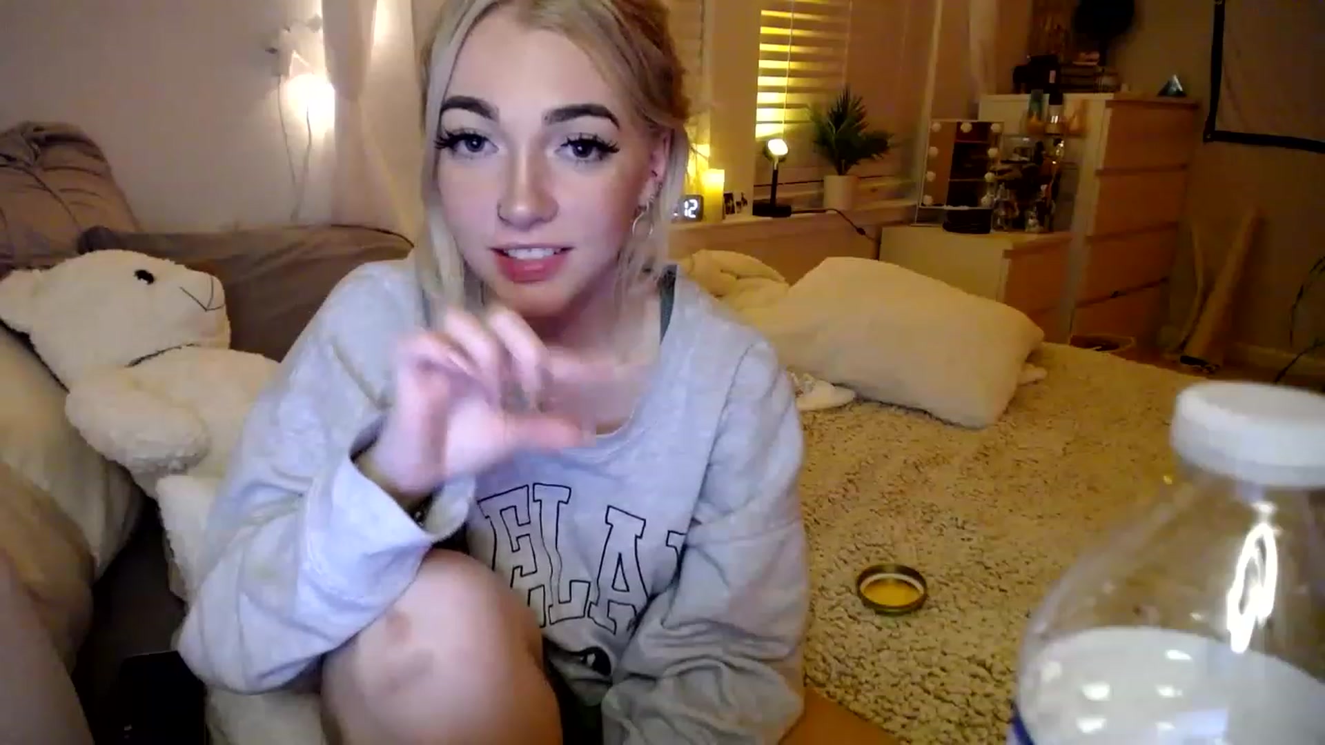 Gallery image thumbnail from Devereuxquinn's myfreecams stream on, 01/31/2023, 07:56 image 6 of 20