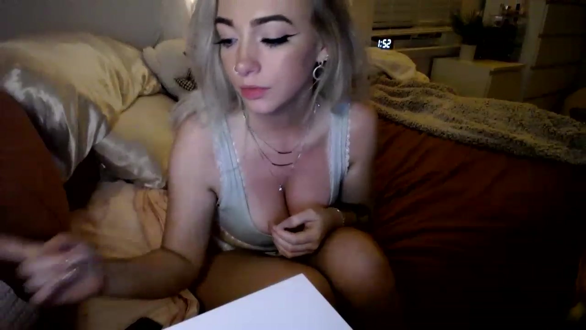 Gallery image thumbnail from Devereuxquinn's myfreecams stream on, 02/03/2023, 07:23 image 11 of 20