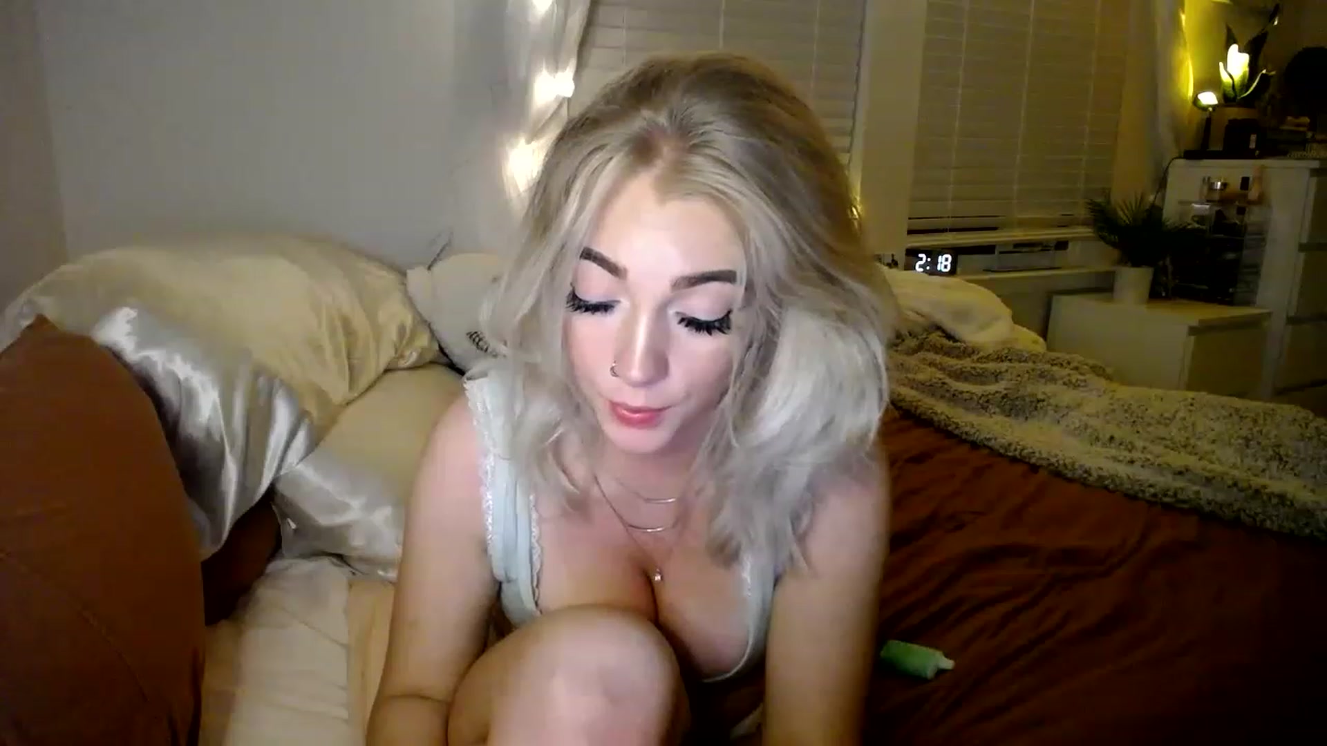 Gallery image thumbnail from Devereuxquinn's myfreecams stream on, 02/03/2023, 07:23 image 20 of 20