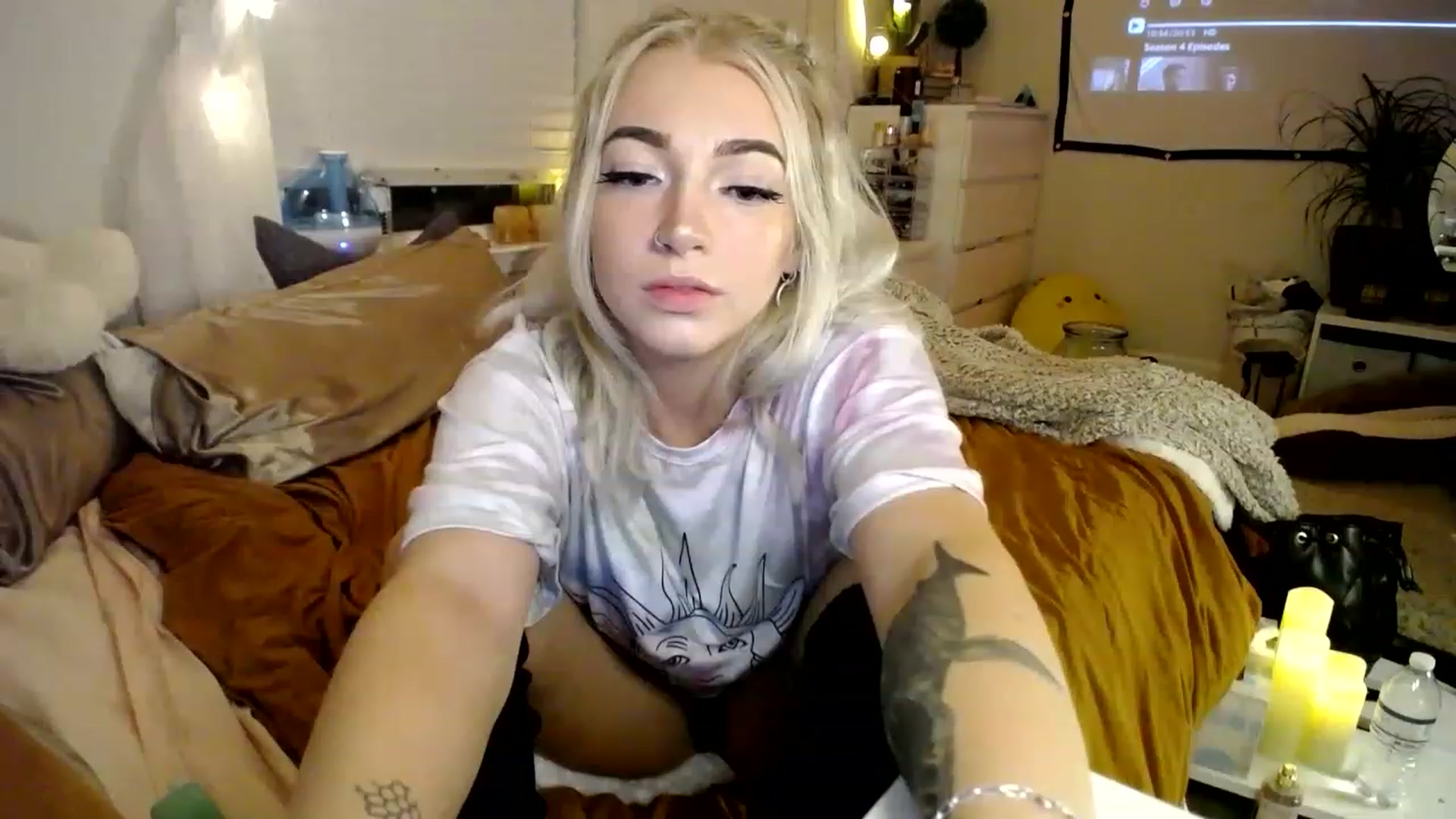 Gallery image thumbnail from Devereuxquinn's myfreecams stream on, 02/04/2023, 04:50 image 9 of 20