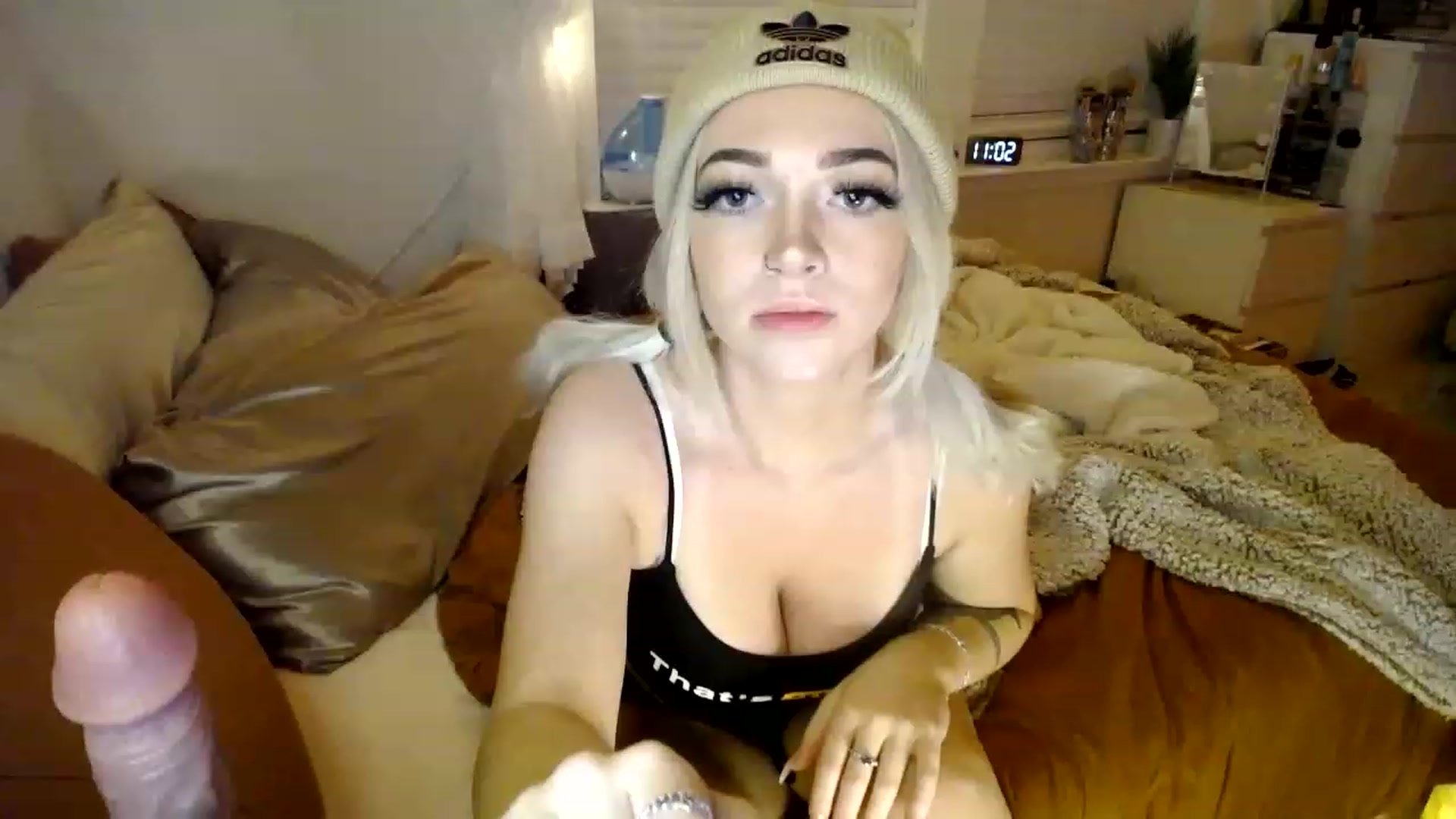 Gallery image thumbnail from Devereuxquinn's myfreecams stream on, 02/05/2023, 06:56 image 1 of 20