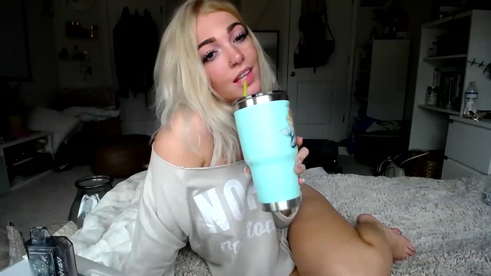 Gallery image thumbnail from Devereuxquinn's myfreecams stream on, 02/09/2023, 22:27 image 11 of 20