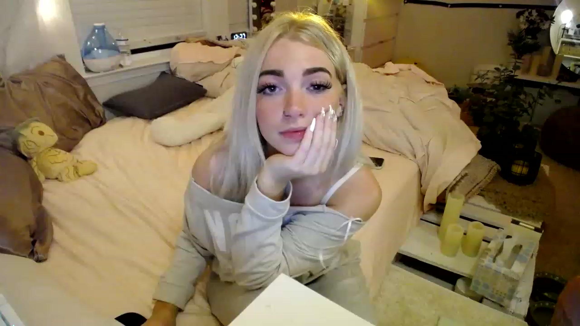 Gallery image thumbnail from Devereuxquinn's myfreecams stream on, 02/10/2023, 05:30 image 17 of 20
