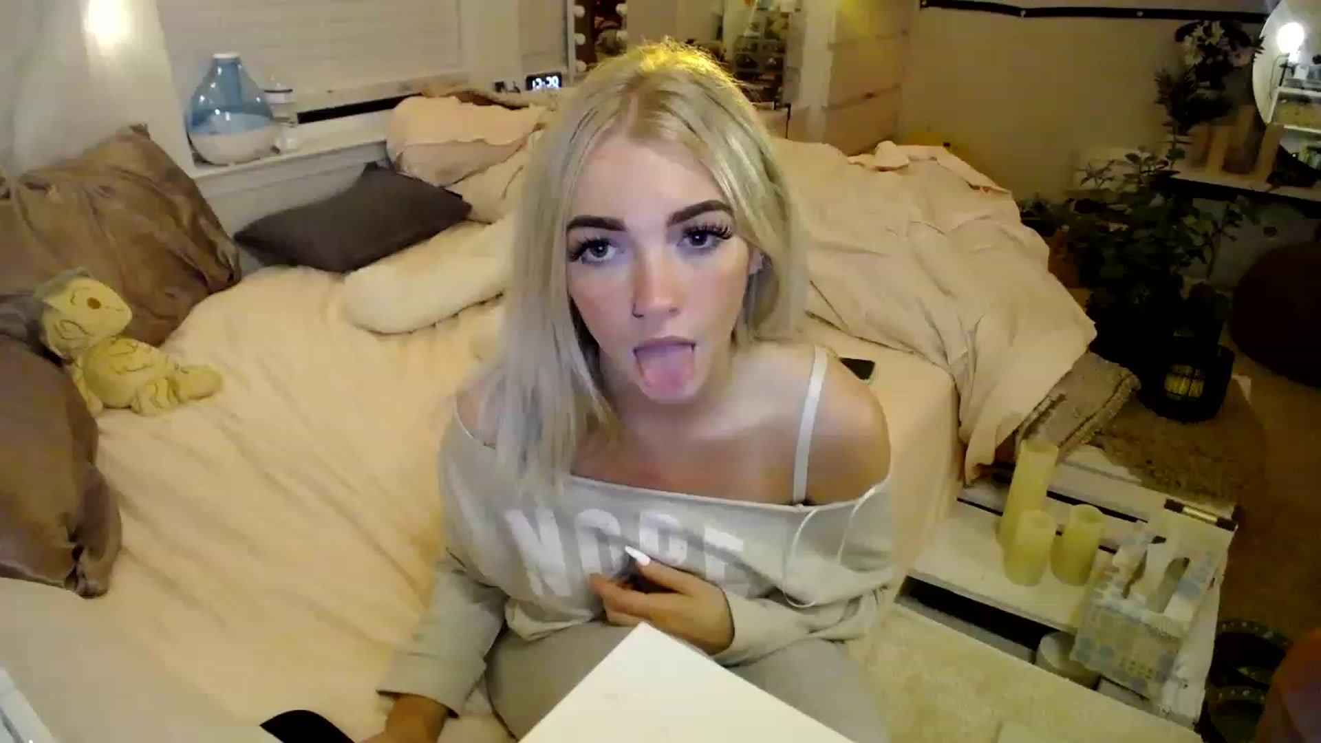 Gallery image thumbnail from Devereuxquinn's myfreecams stream on, 02/10/2023, 05:30 image 20 of 20