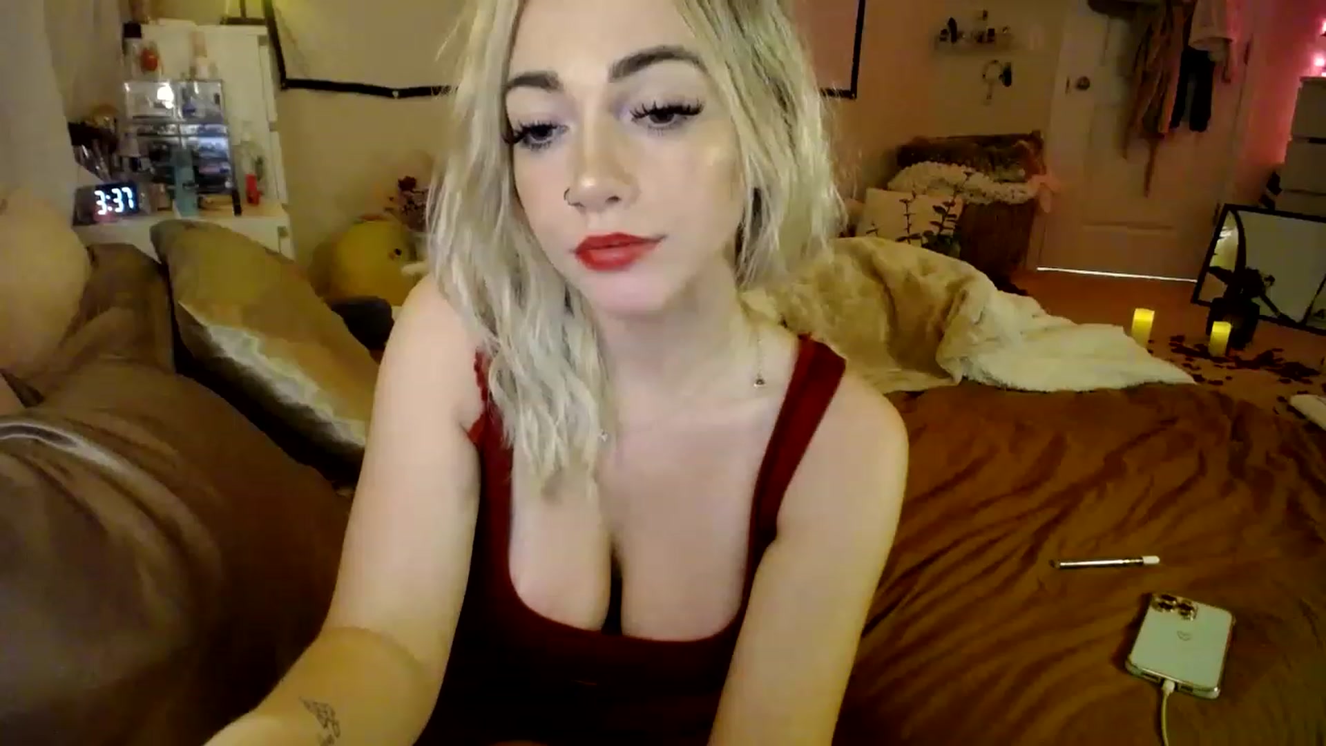 Gallery image thumbnail from Devereuxquinn's myfreecams stream on, 02/15/2023, 08:51 image 6 of 20