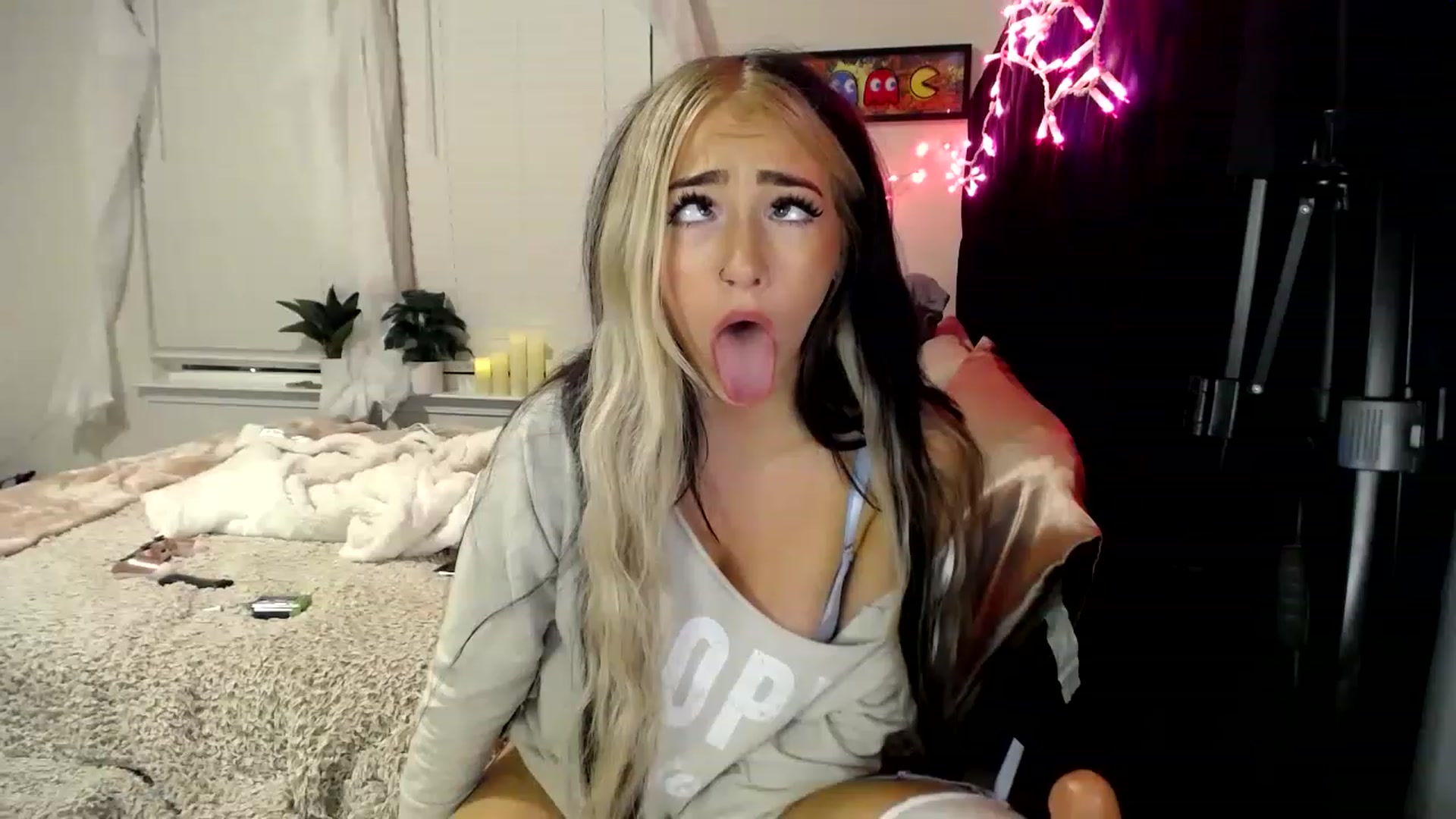 Gallery image thumbnail from Devereuxquinn's myfreecams stream on, 03/01/2023, 04:54 image 10 of 20
