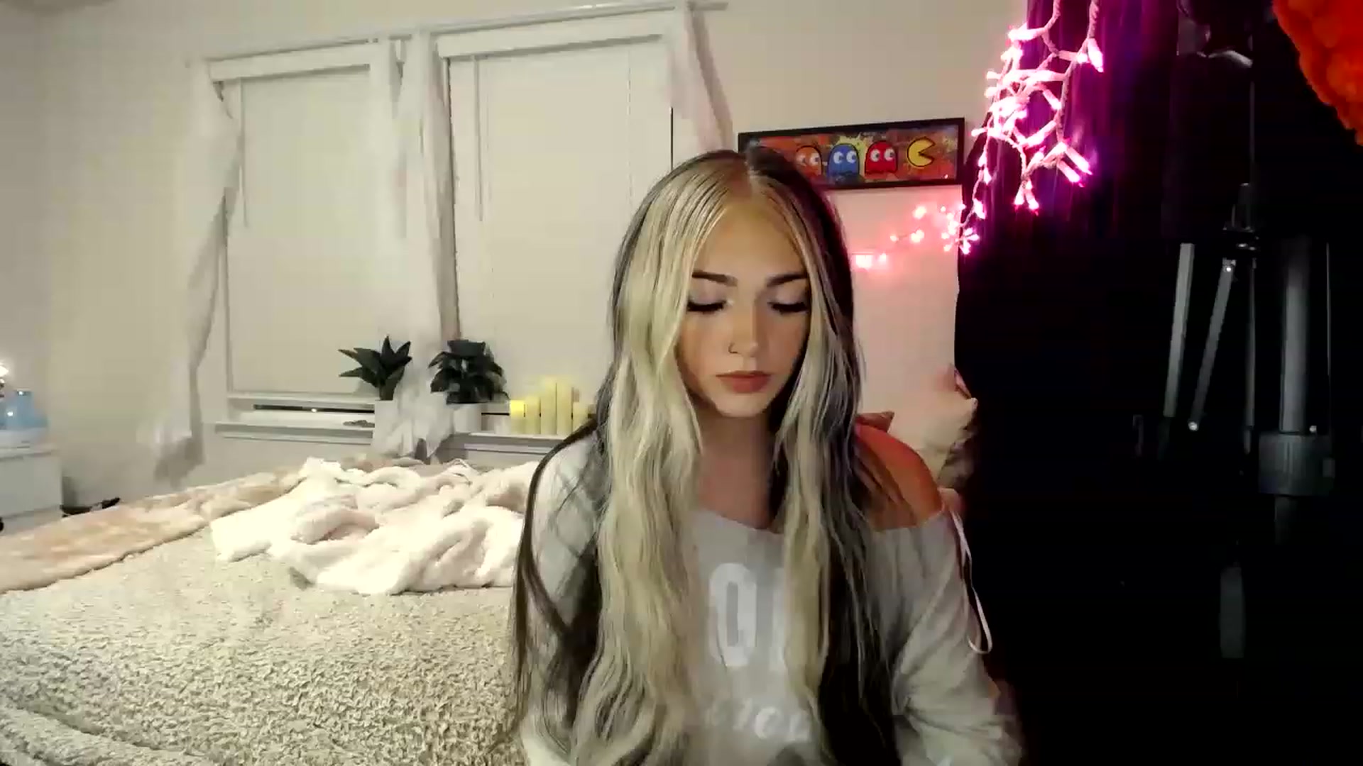 Gallery image thumbnail from Devereuxquinn's myfreecams stream on, 03/01/2023, 04:54 image 1 of 20