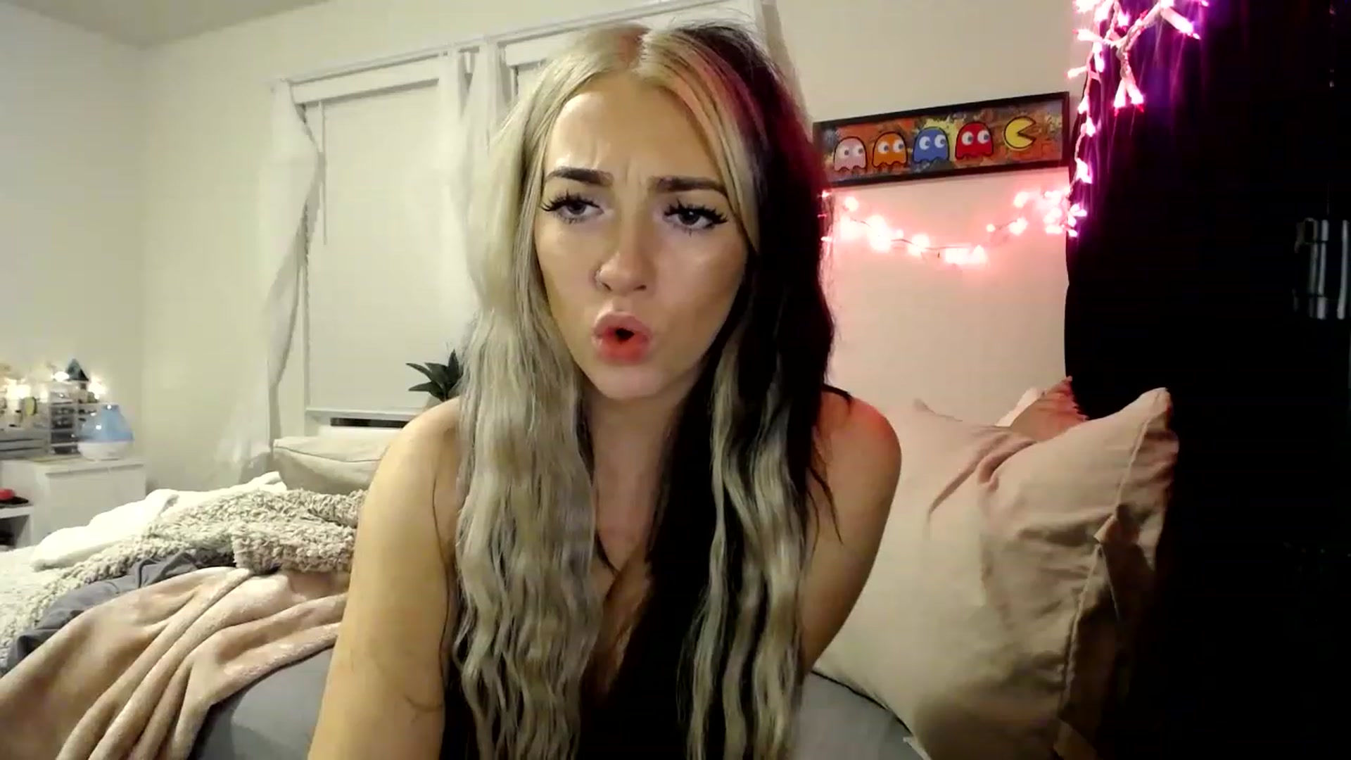 Gallery image thumbnail from Devereuxquinn's myfreecams stream on, 03/02/2023, 09:53 image 20 of 20