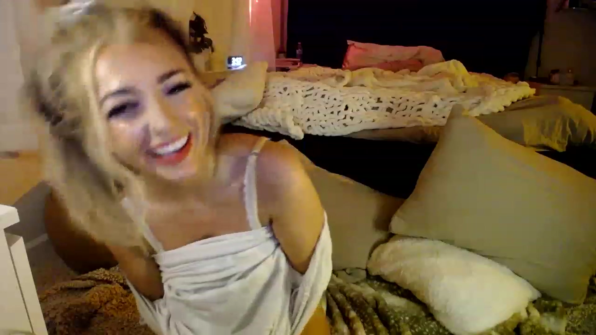 Gallery image thumbnail from Devereuxquinn's myfreecams stream on, 03/11/2023, 09:11 image 14 of 20