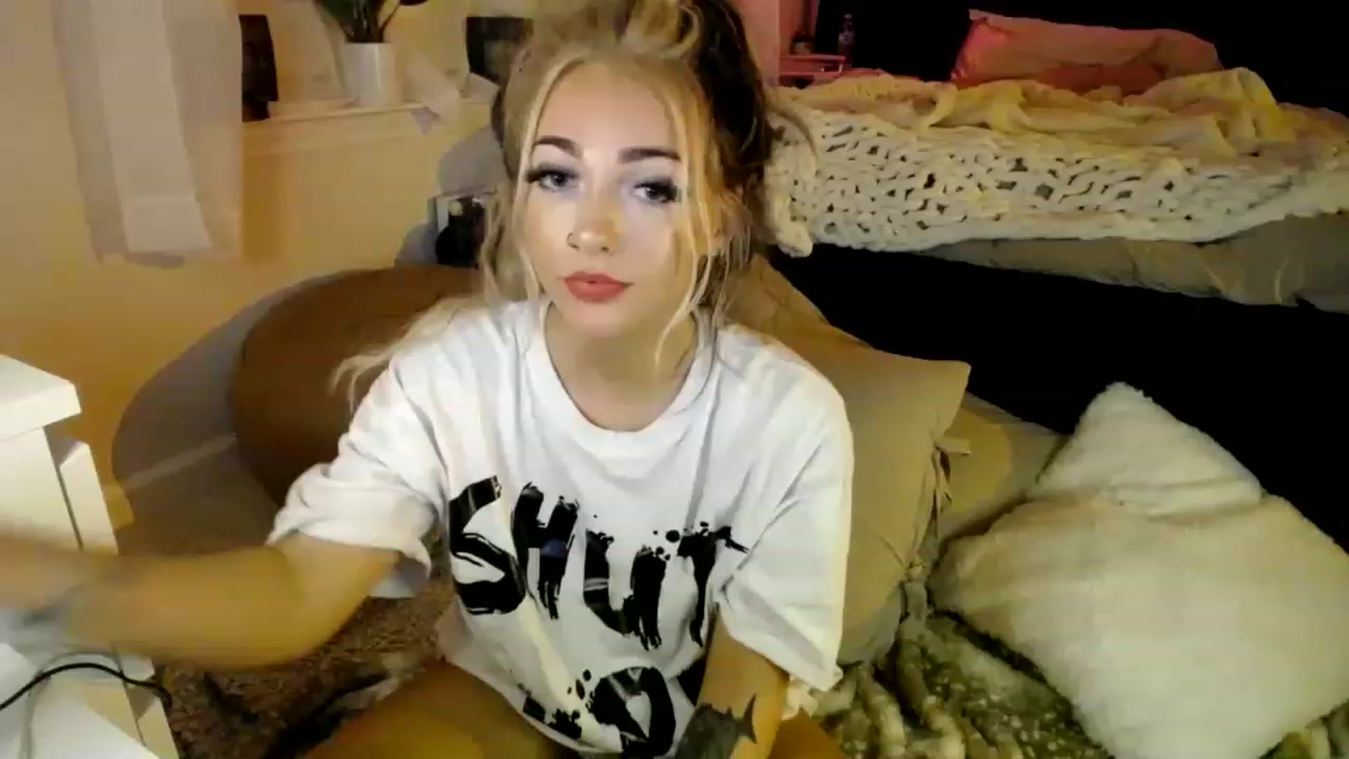 Gallery image thumbnail from Devereuxquinn's myfreecams stream on, 03/11/2023, 09:11 image 4 of 20