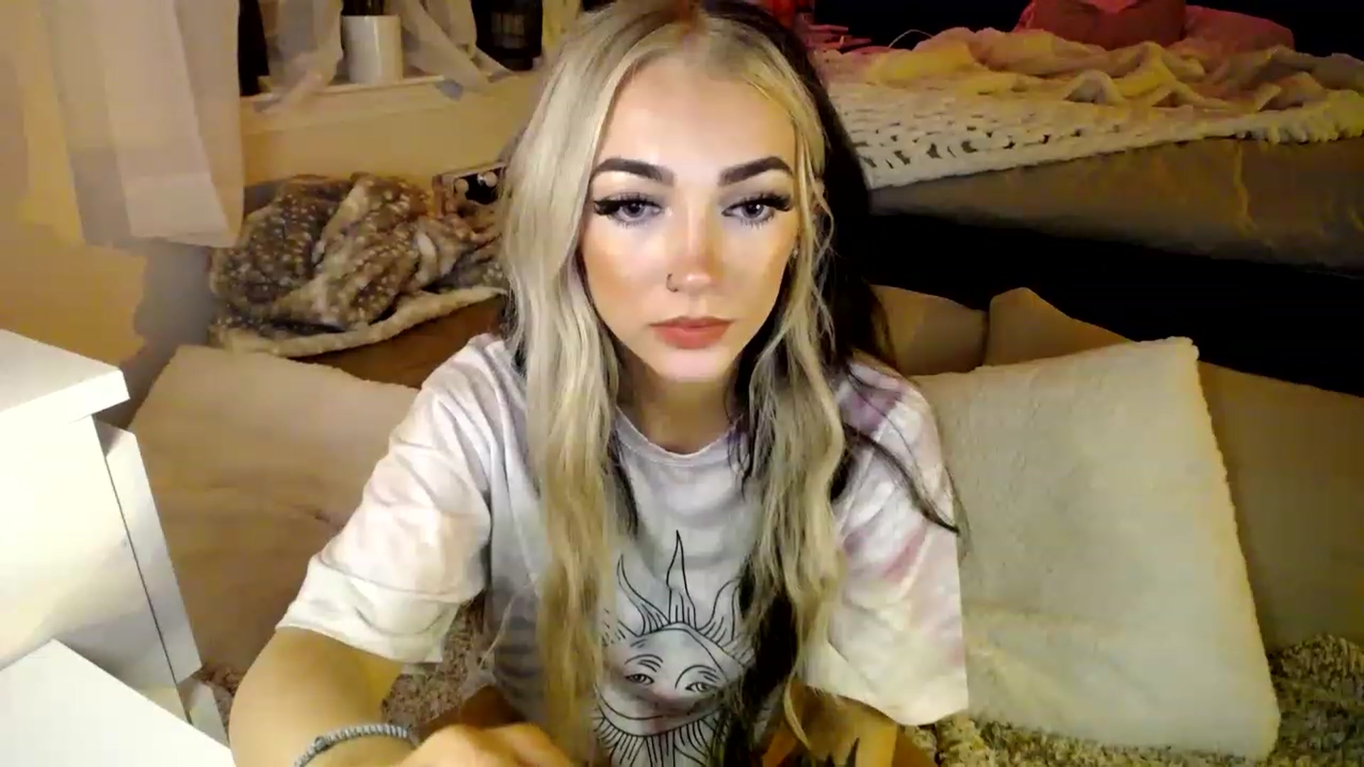 Gallery image thumbnail from Devereuxquinn's myfreecams stream on, 03/12/2023, 04:17 image 8 of 20