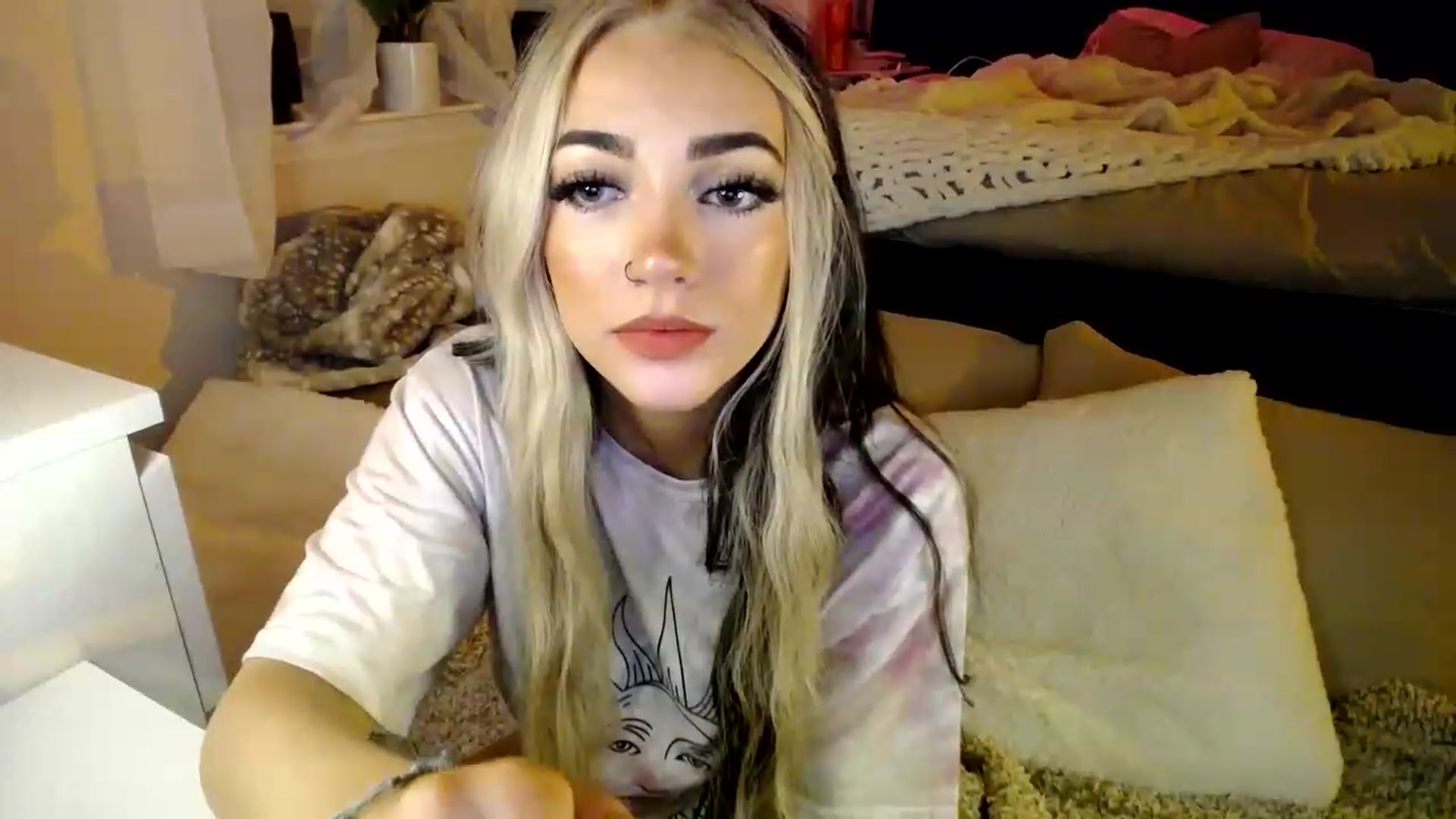 Gallery image thumbnail from Devereuxquinn's myfreecams stream on, 03/12/2023, 04:17 image 11 of 20