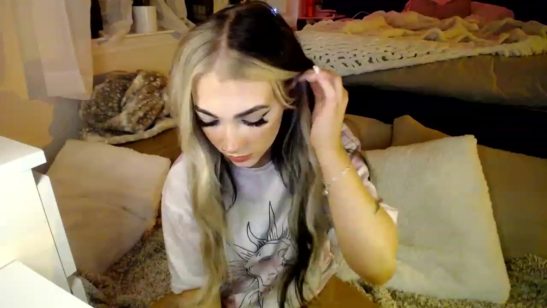 Gallery image thumbnail from Devereuxquinn's myfreecams stream on, 03/12/2023, 04:17 image 6 of 20
