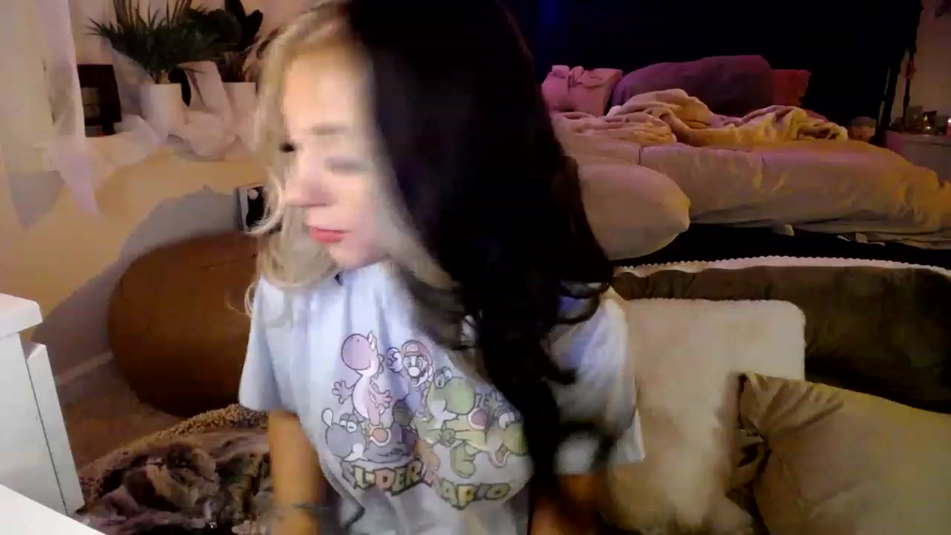 Gallery image thumbnail from Devereuxquinn's myfreecams stream on, 03/16/2023, 04:06 image 15 of 20