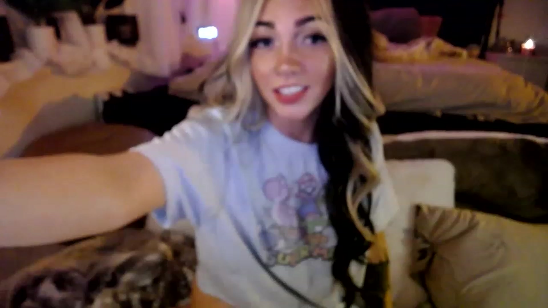 Gallery image thumbnail from Devereuxquinn's myfreecams stream on, 03/16/2023, 04:06 image 3 of 20
