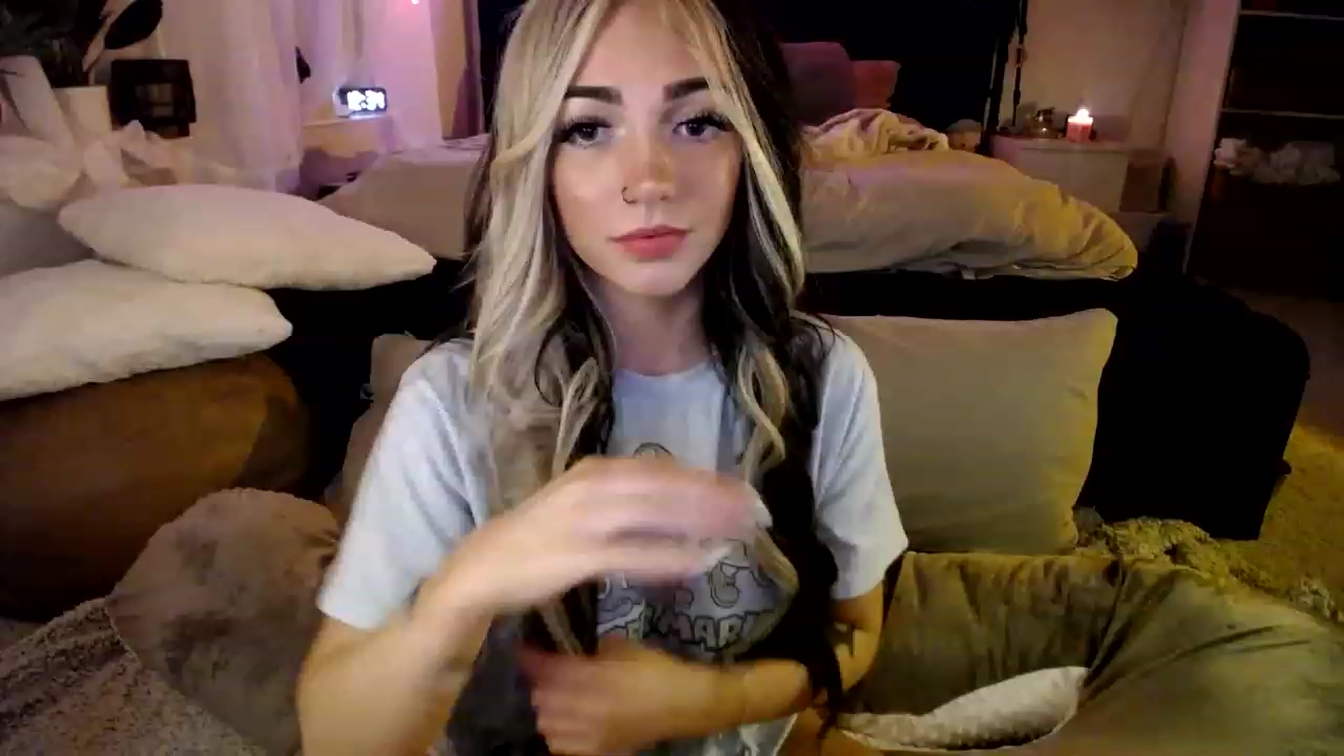 Gallery image thumbnail from Devereuxquinn's myfreecams stream on, 03/16/2023, 06:49 image 1 of 20