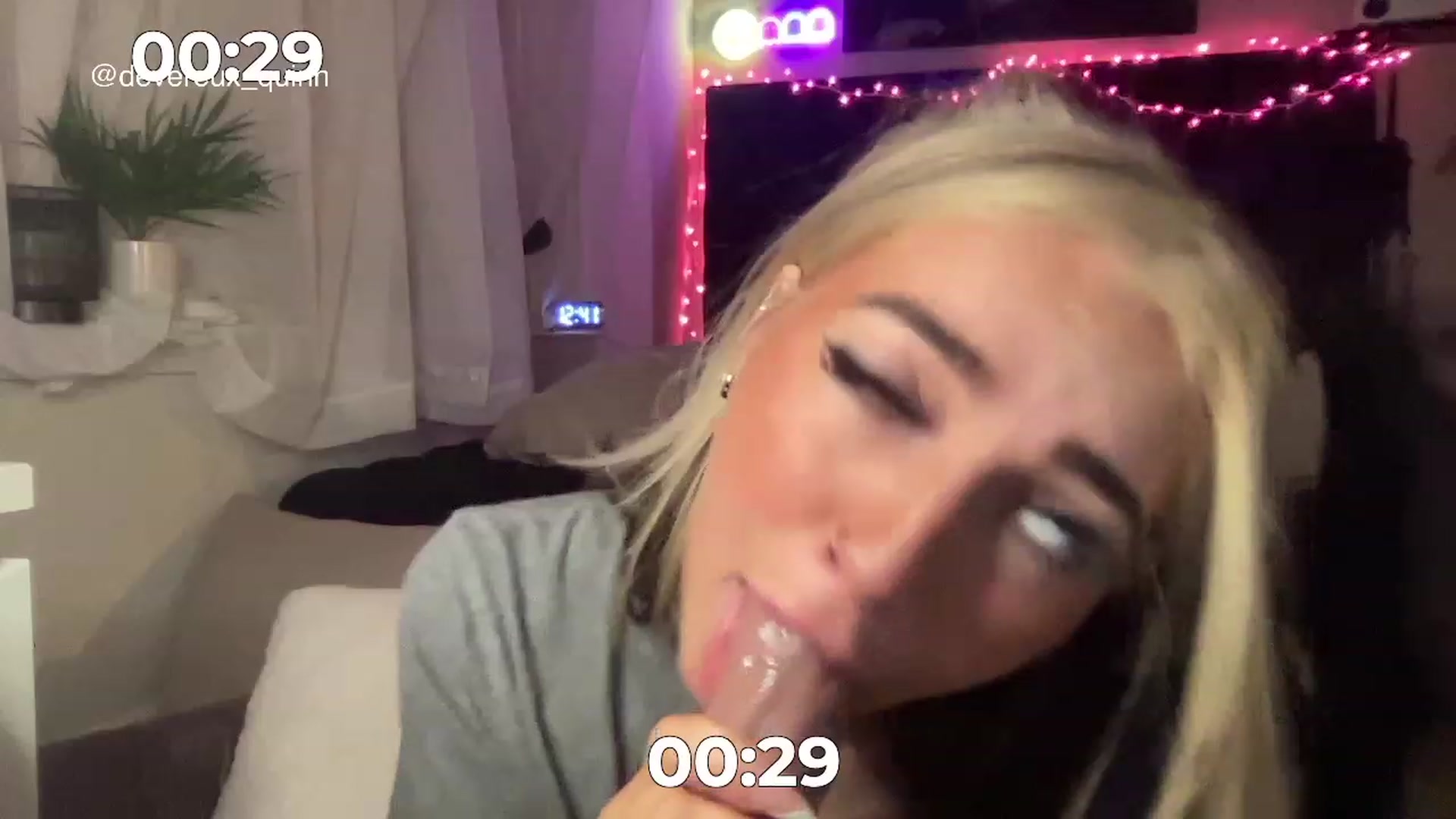 Gallery image thumbnail from Devereuxquinn's myfreecams stream on, 03/19/2023, 04:53 image 20 of 20