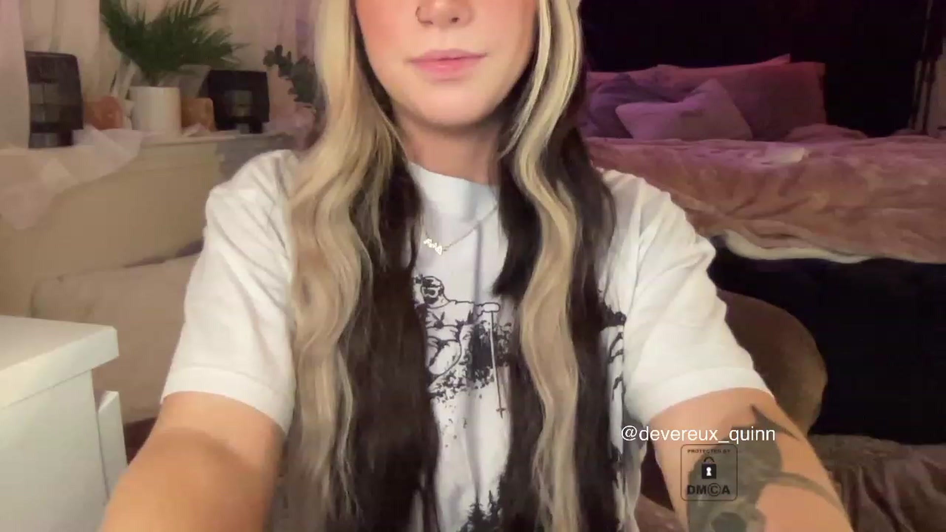 Gallery image thumbnail from Devereuxquinn's myfreecams stream on, 03/21/2023, 05:12 image 13 of 20