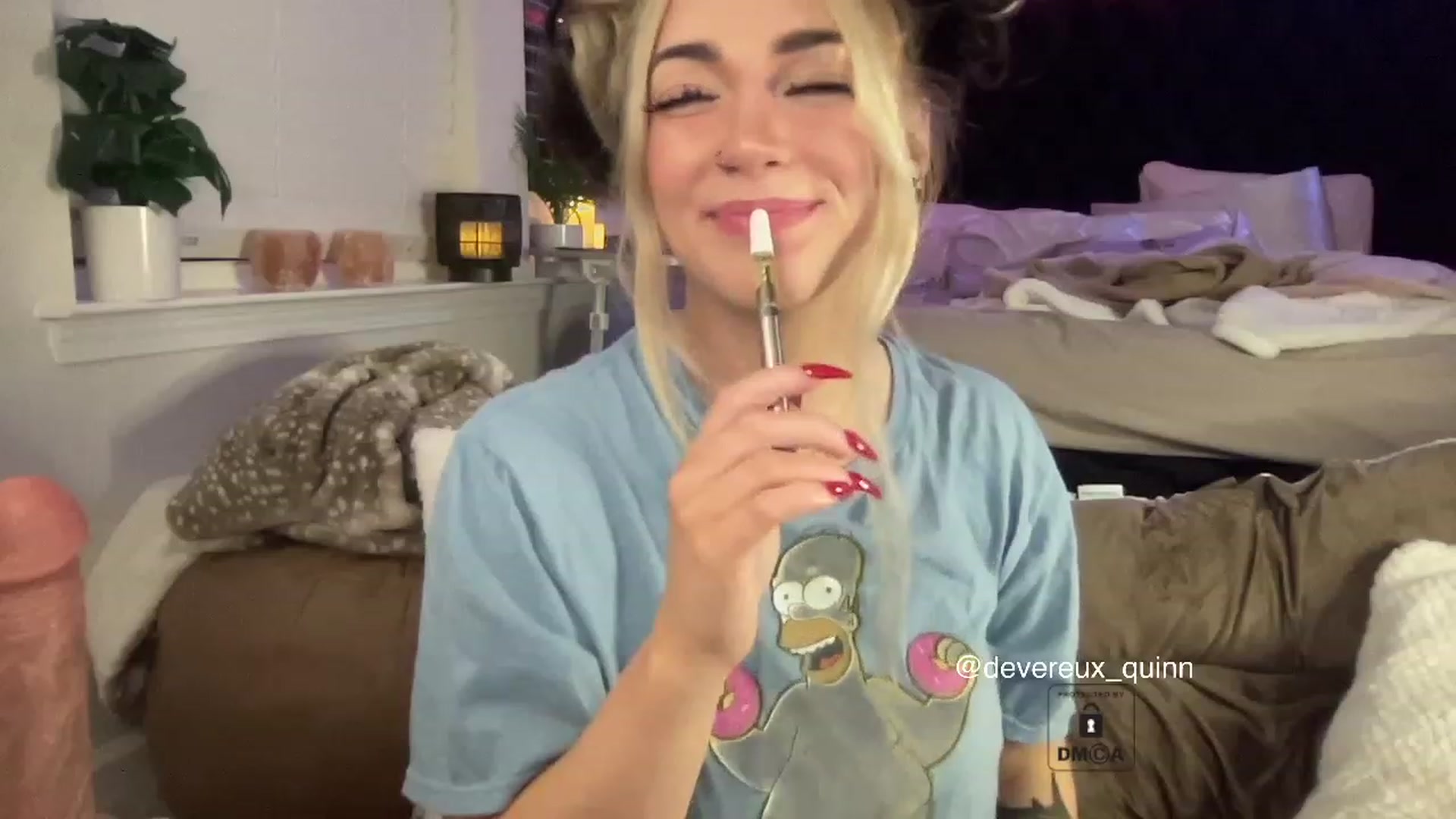 Gallery image thumbnail from Devereuxquinn's myfreecams stream on, 03/28/2023, 03:51 image 10 of 20